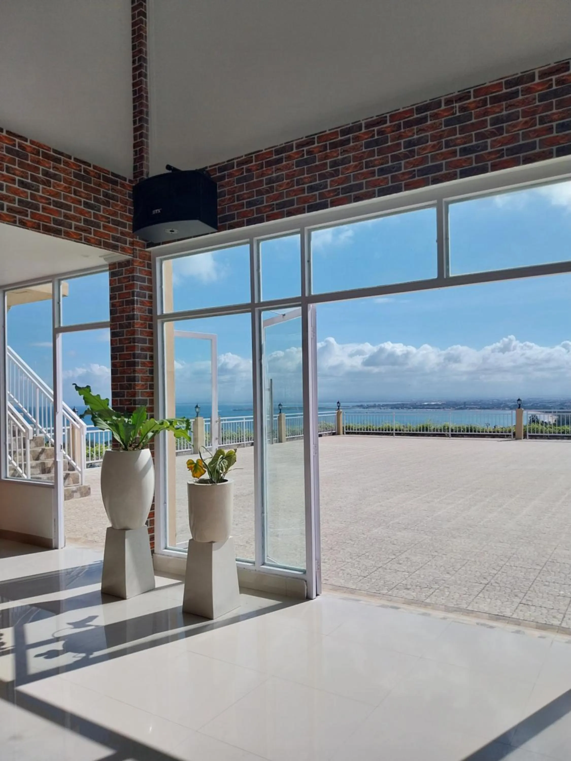 Restaurant/places to eat in The Pandan Sari Hotel