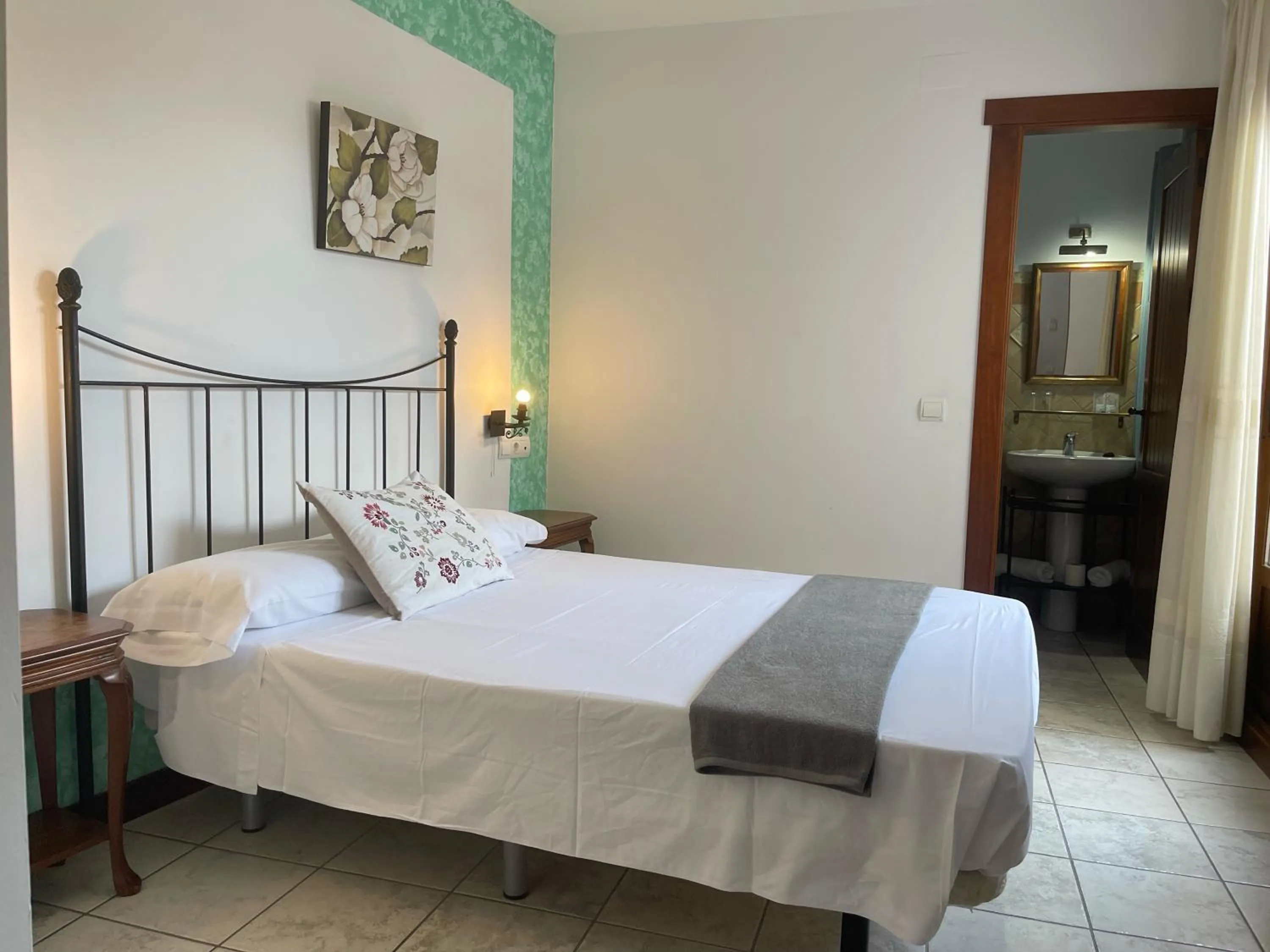 Bedroom in Hotel Al-Andalus