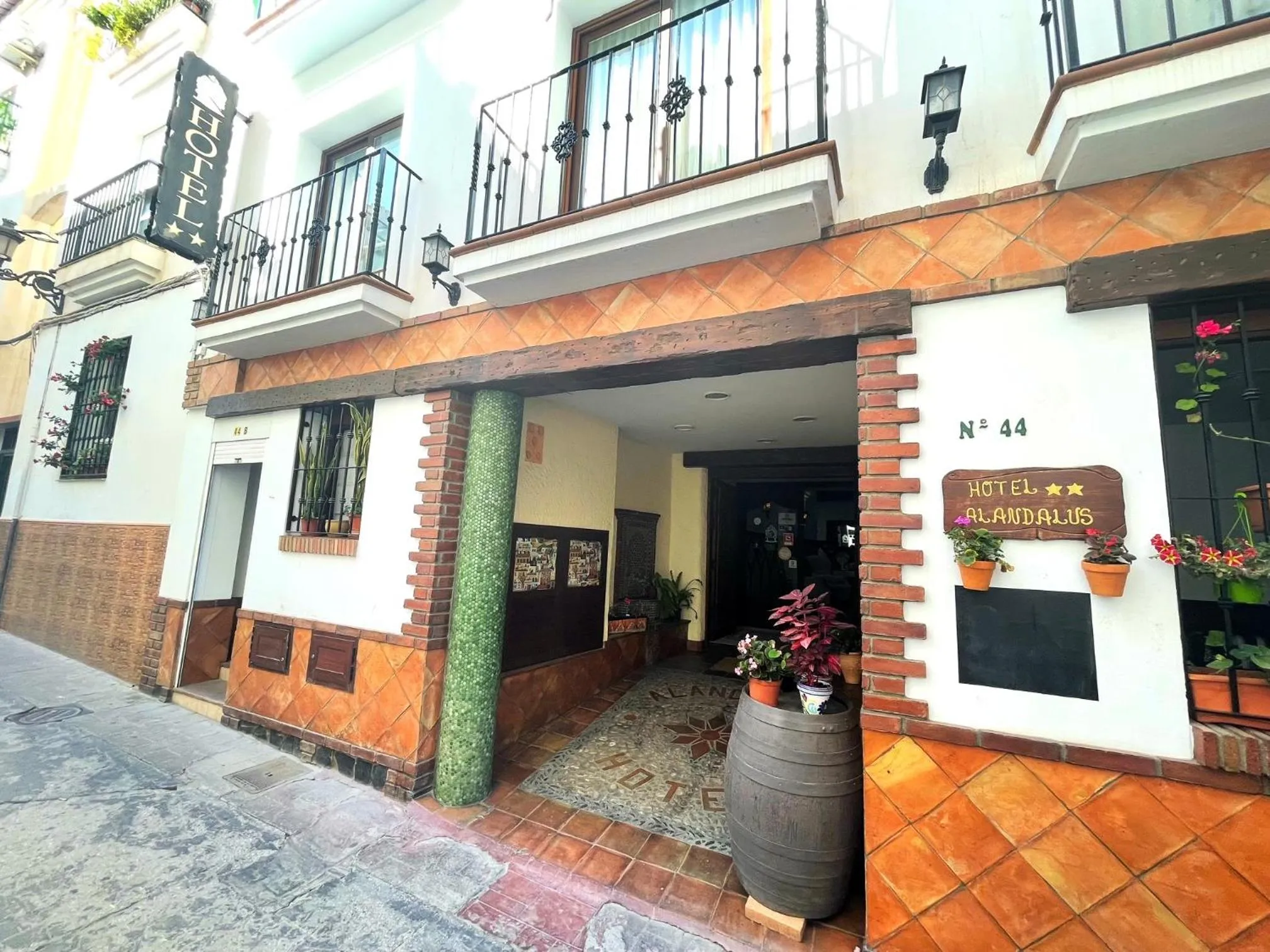 Facade/entrance in Hotel Al-Andalus