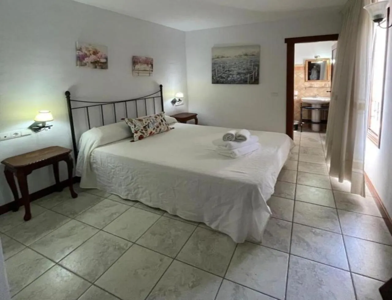 Bedroom in Hotel Al-Andalus