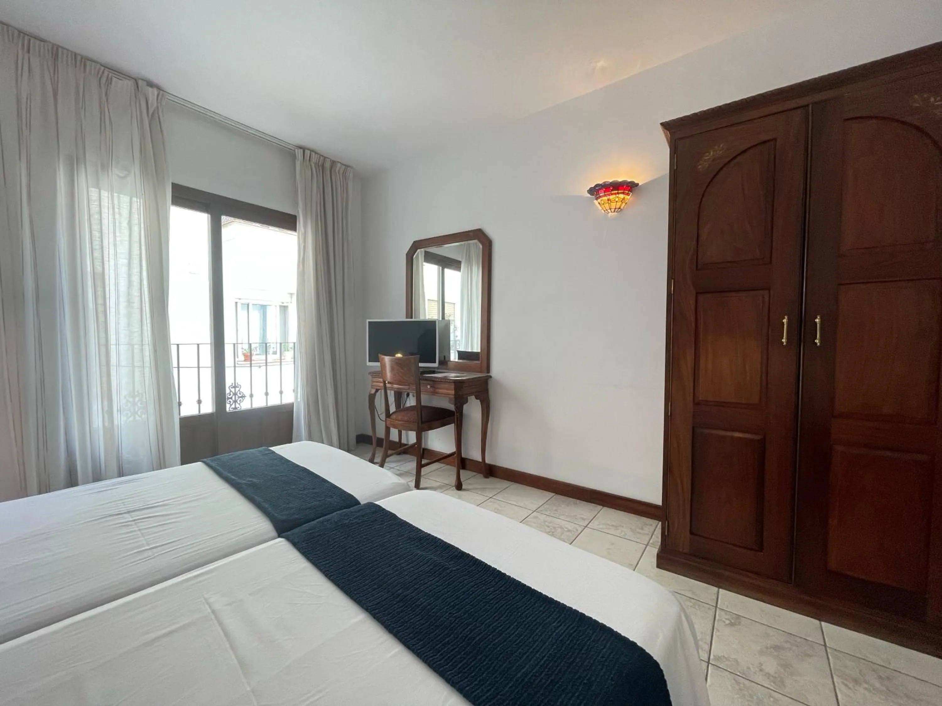 Bed in Hotel Al-Andalus