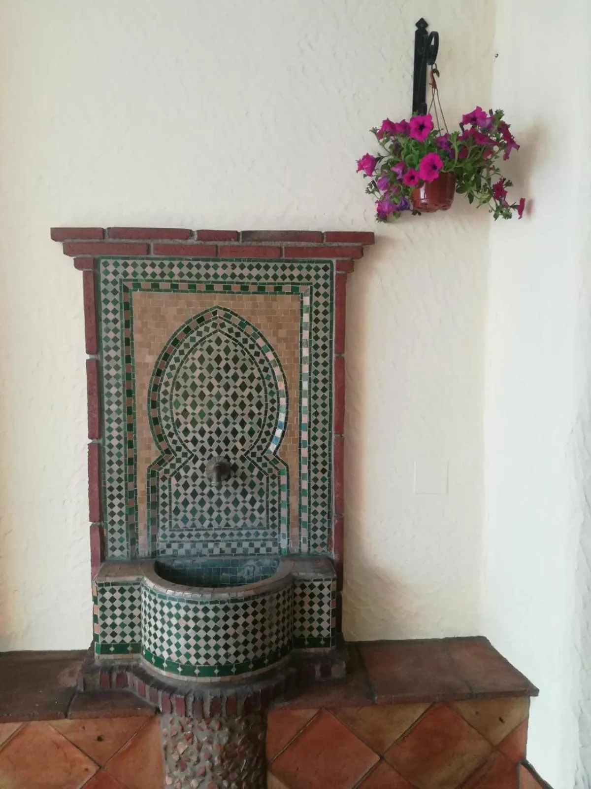 Facade/entrance in Hotel Al-Andalus