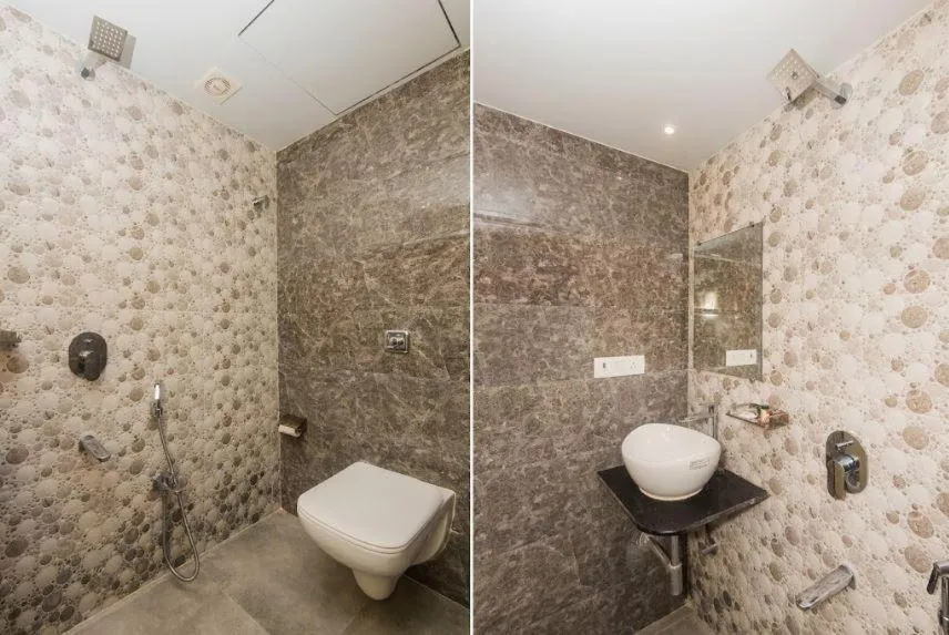 Toilet in Hotel Volga 2