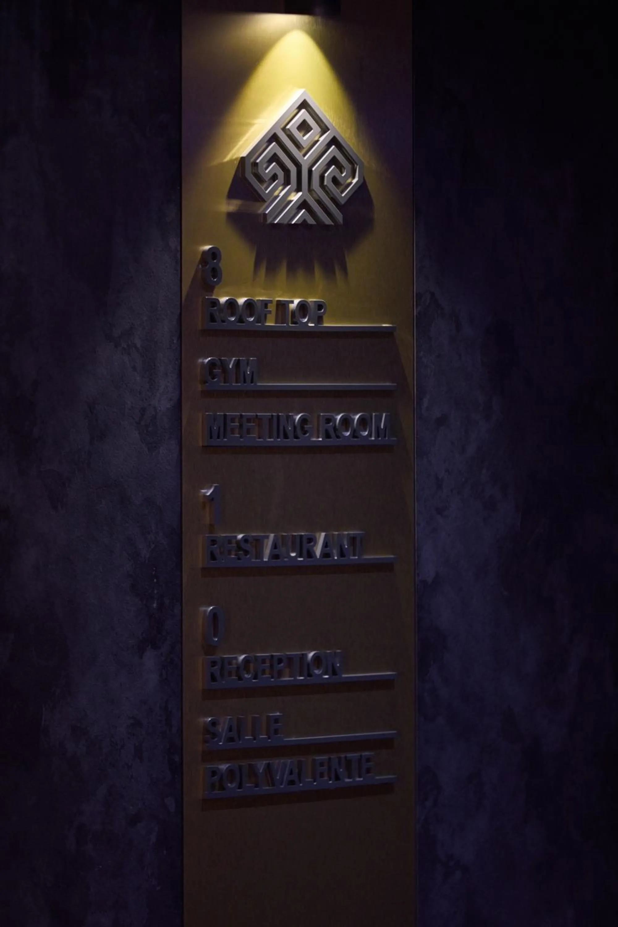 Logo/Certificate/Sign in Hôtel RALF