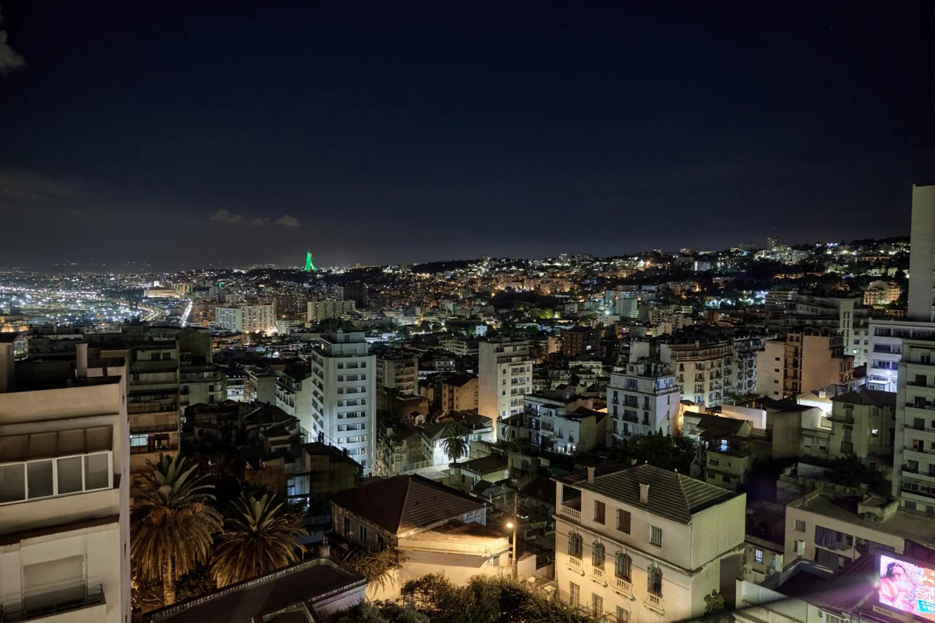 Night in Hôtel RALF