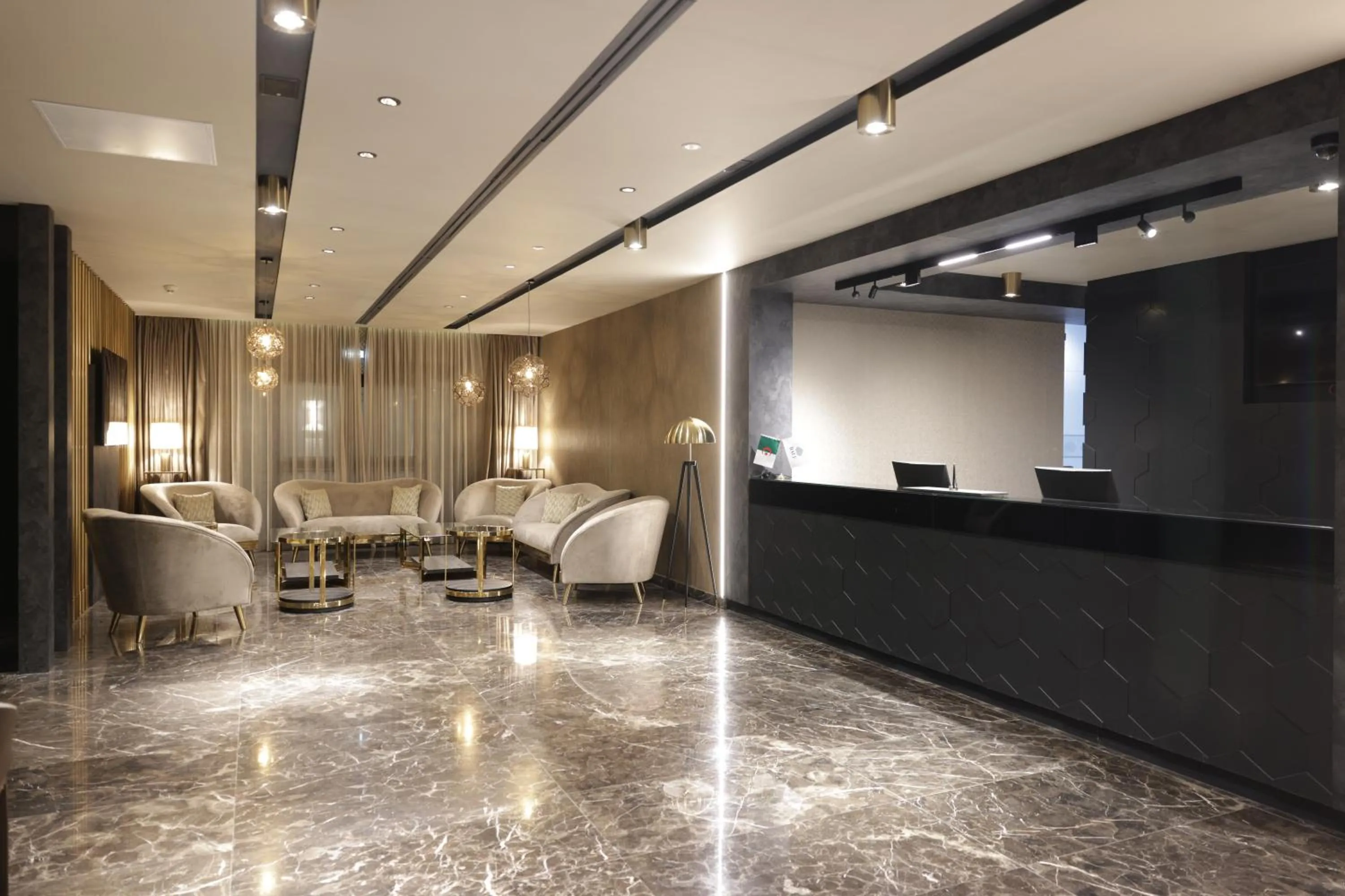 Lobby or reception in Hôtel RALF