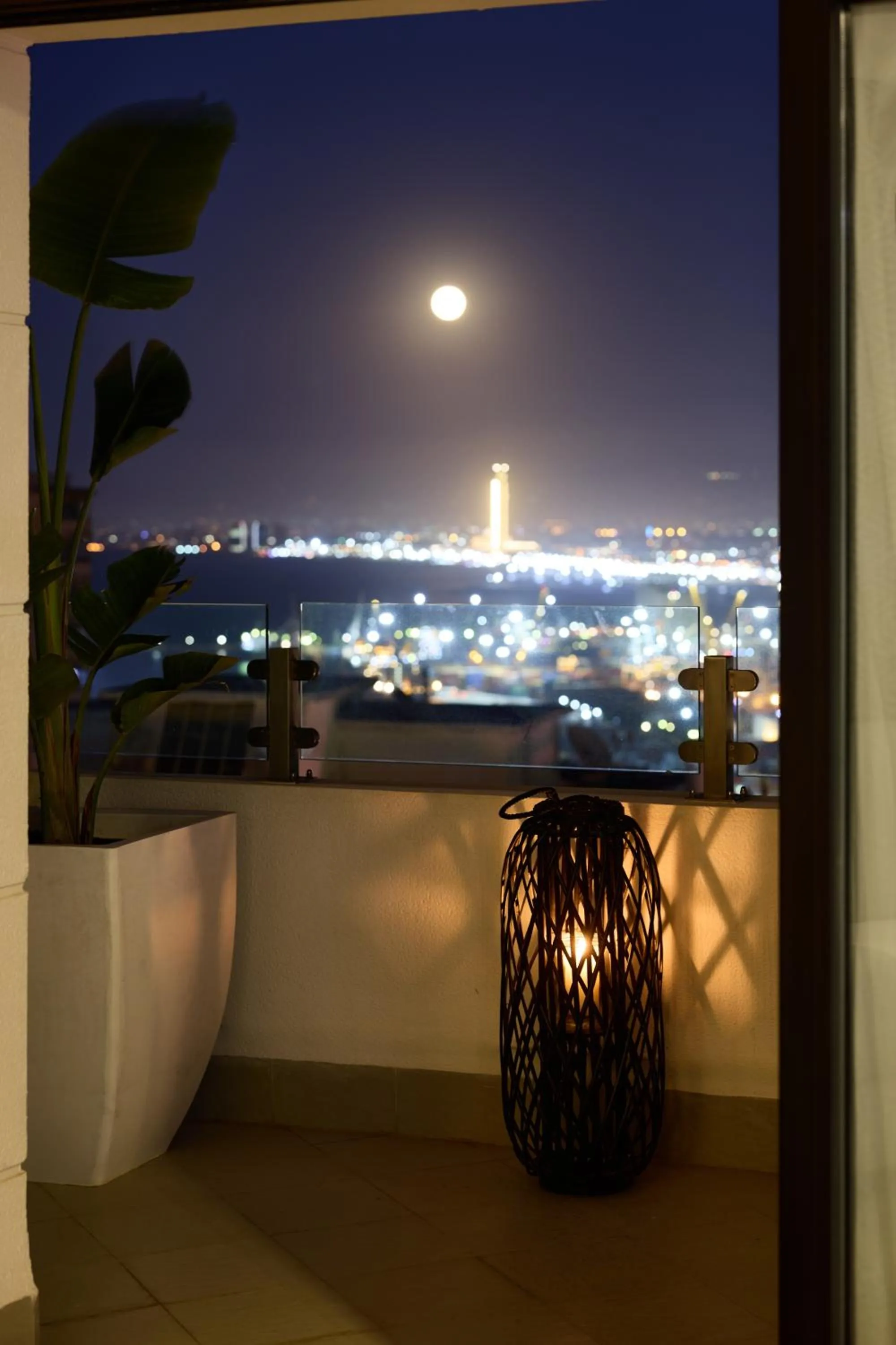 Night in Hôtel RALF