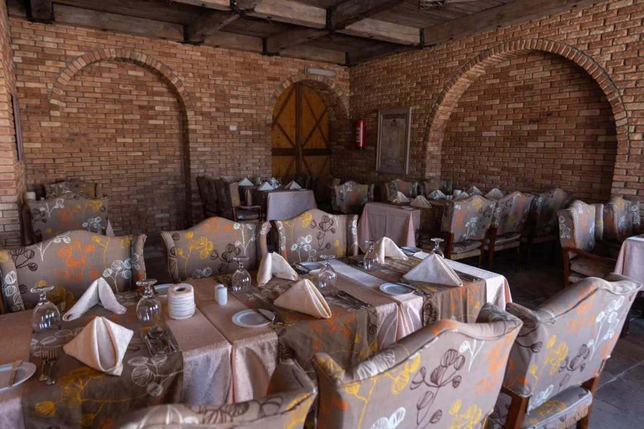 Restaurant/Places to Eat in Parrotel Beach Resorts