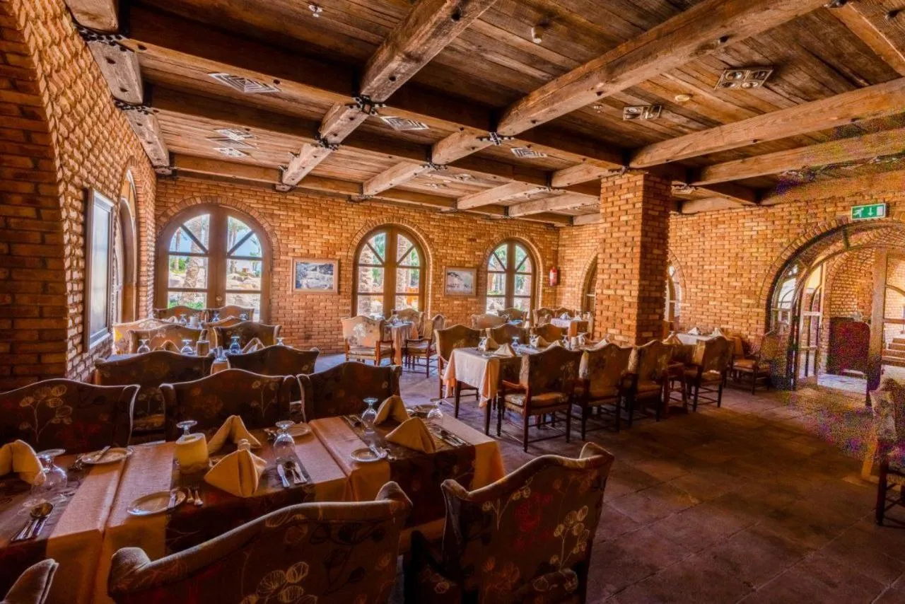 Restaurant/Places to Eat in Parrotel Beach Resorts