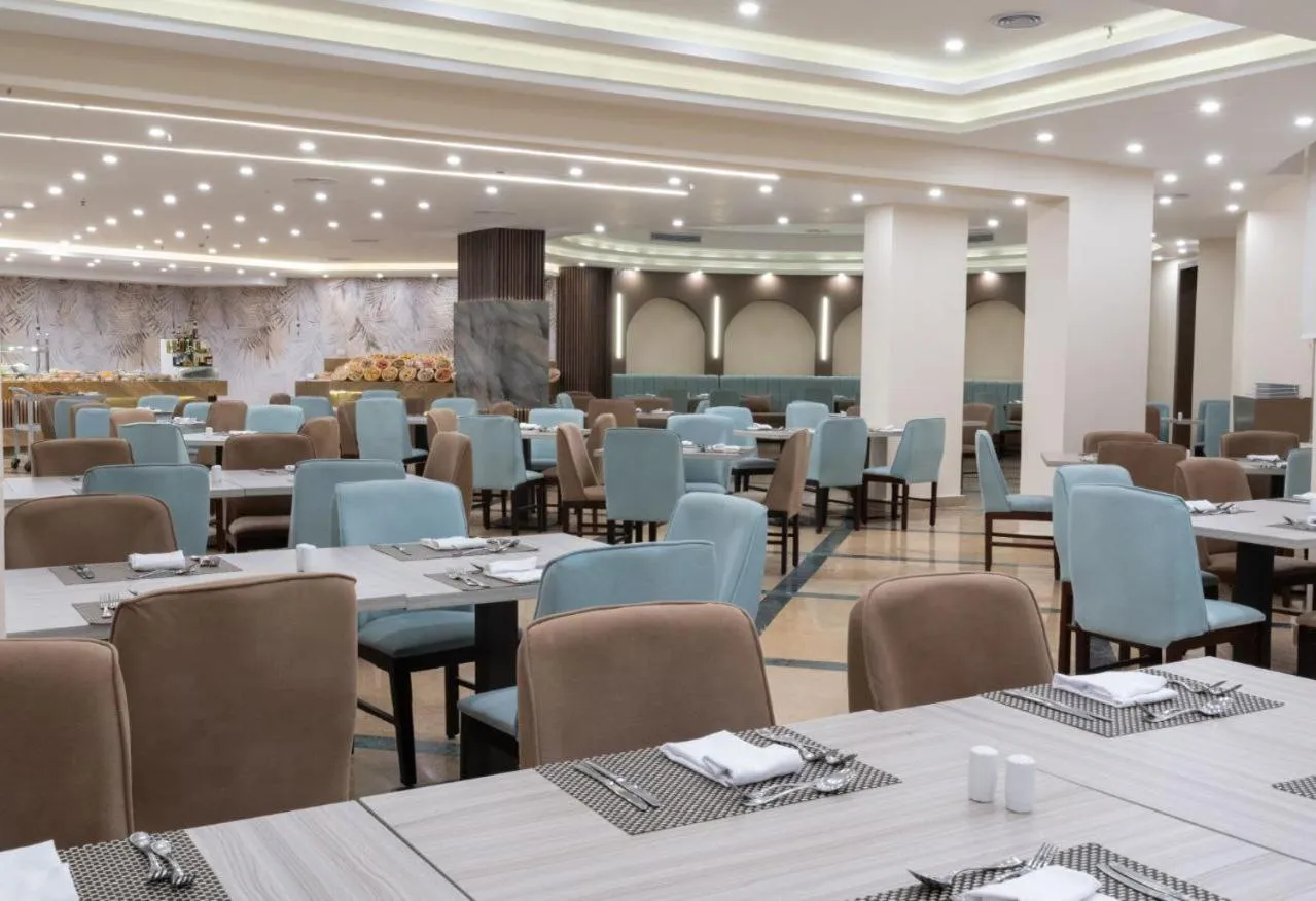 Restaurant/Places to Eat in Parrotel Beach Resorts