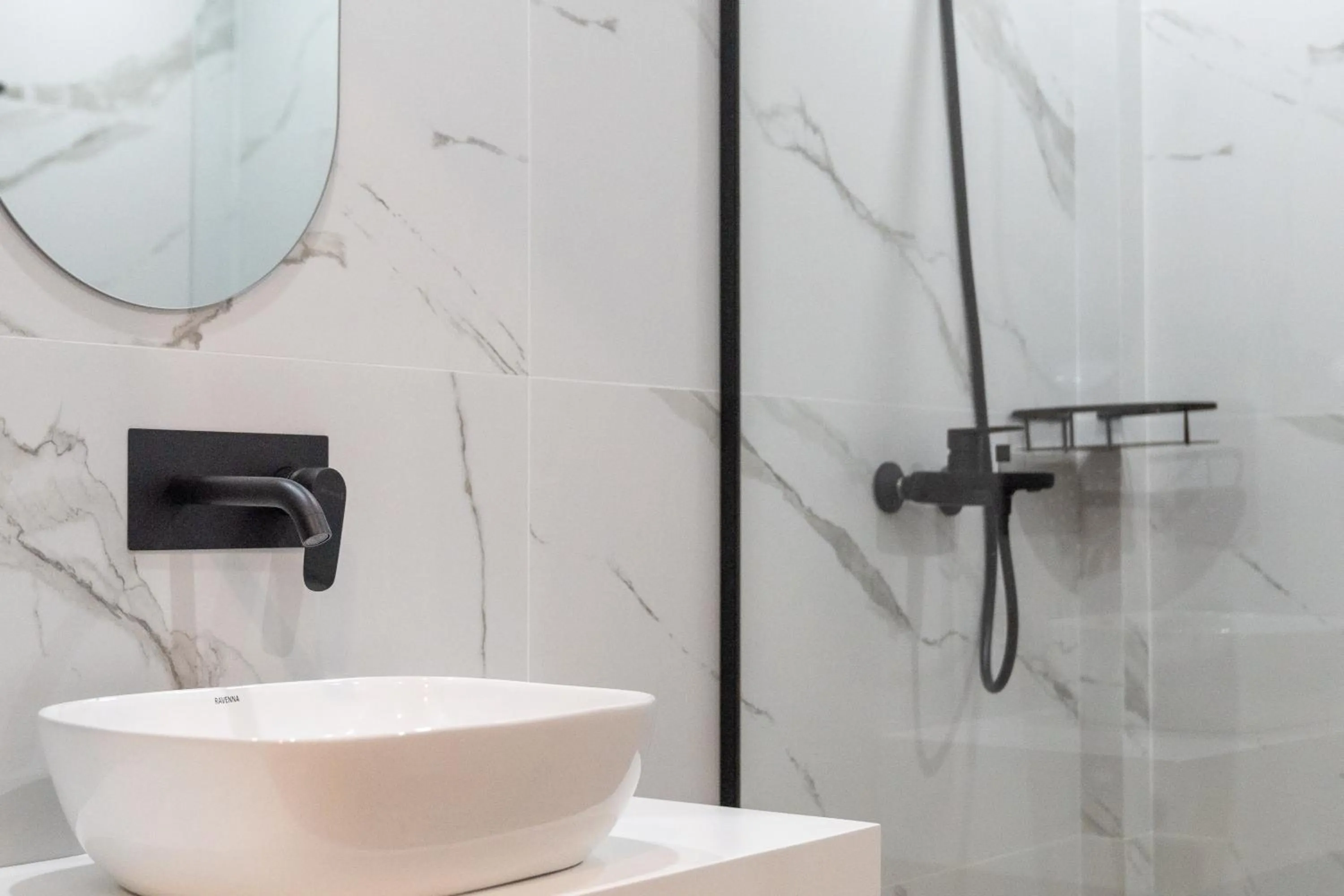 Shower in Athens Hawks Urban