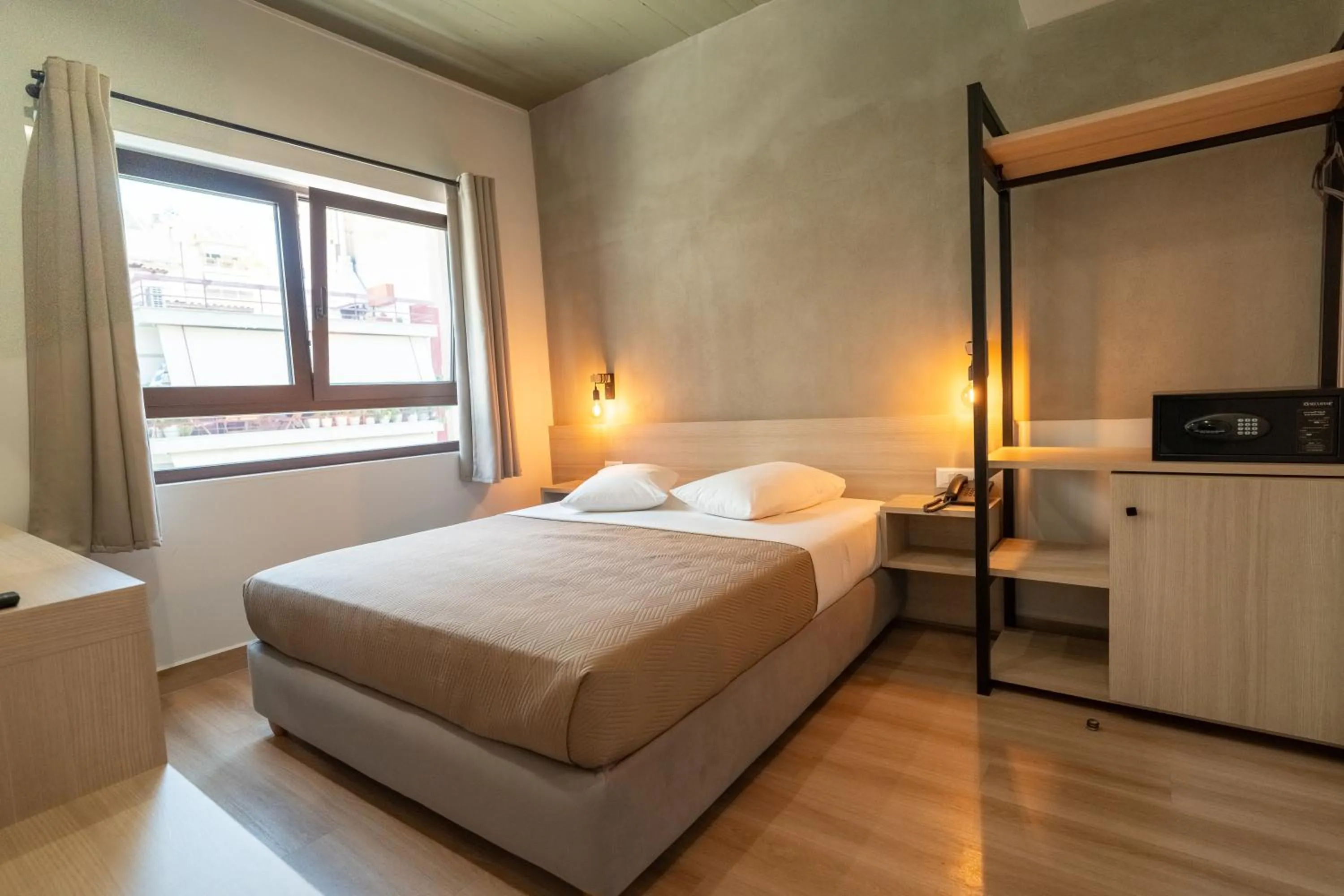 Bed in Athens Hawks Urban