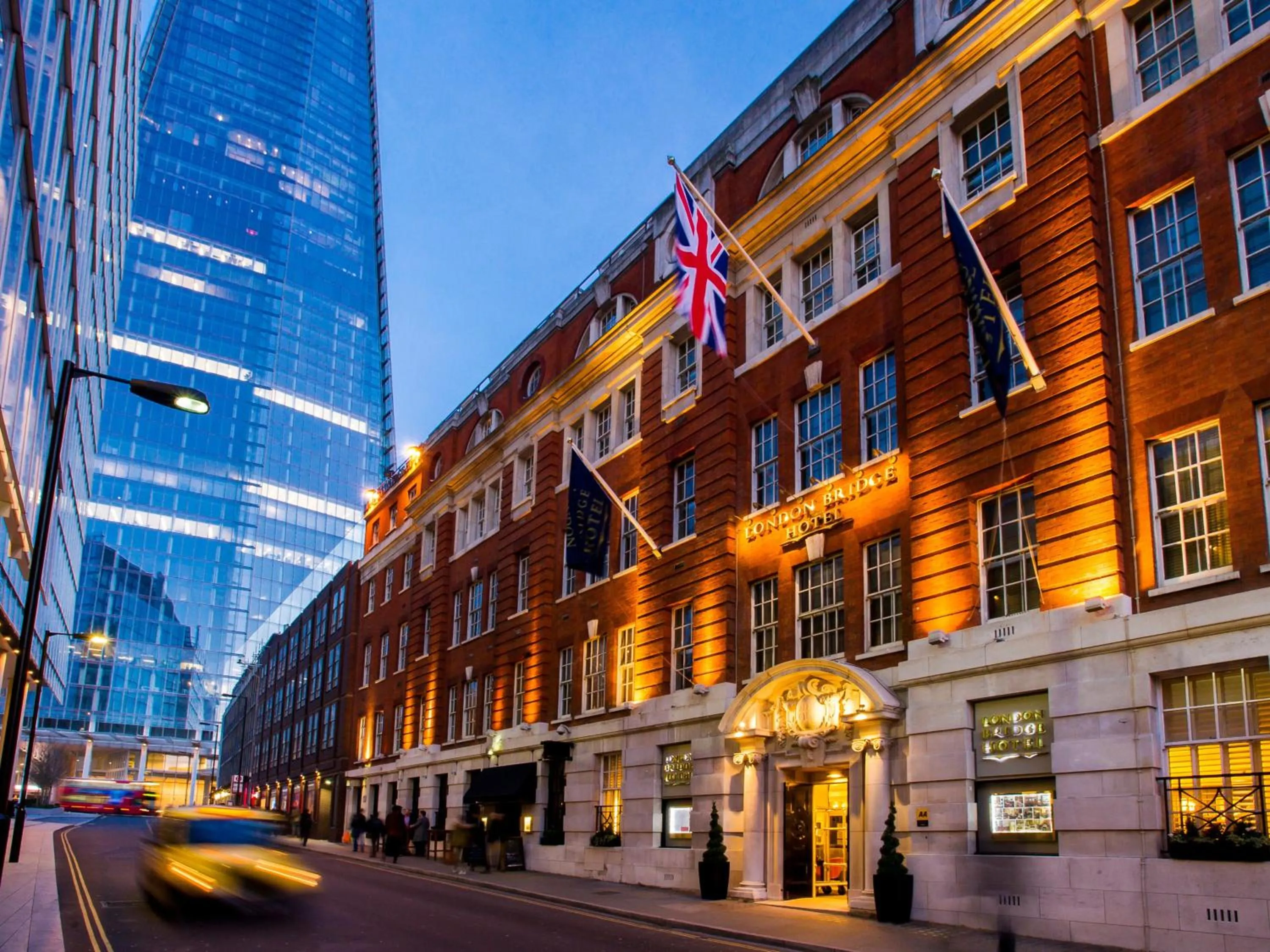 Facade/entrance in London Bridge Hotel