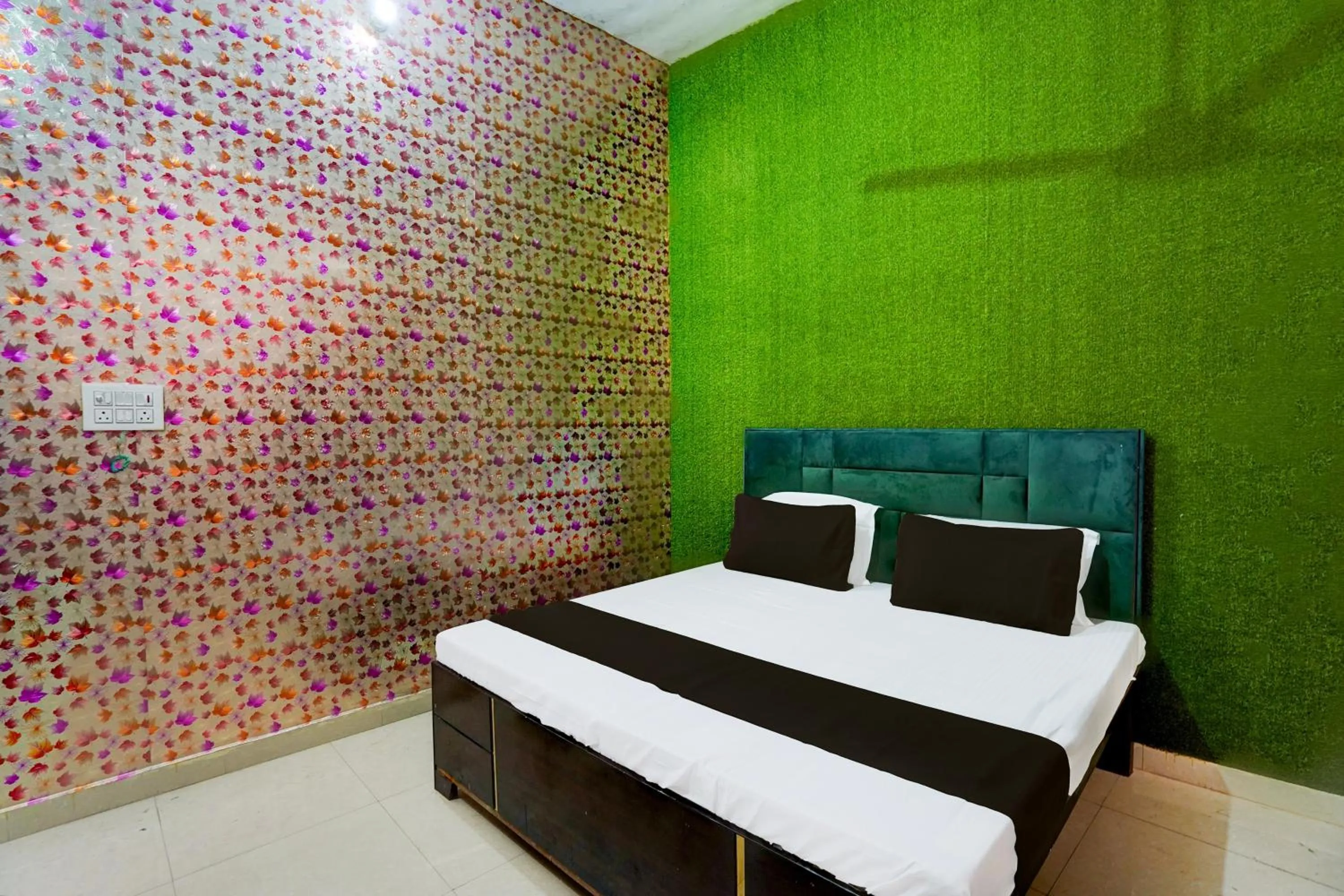 Bedroom, Bed in SPOT ON PARKS HOTEL