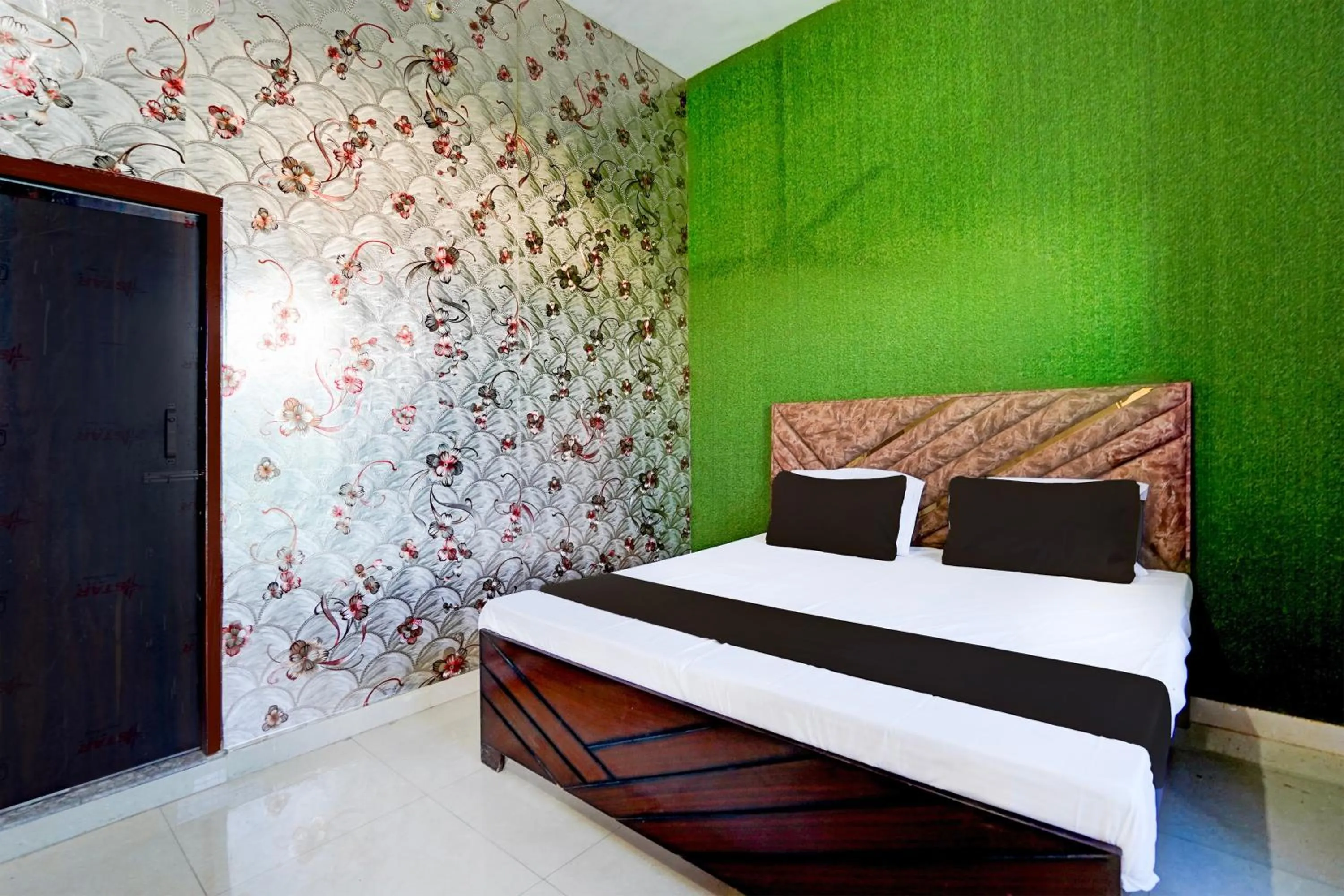 Bedroom, Bed in SPOT ON PARKS HOTEL