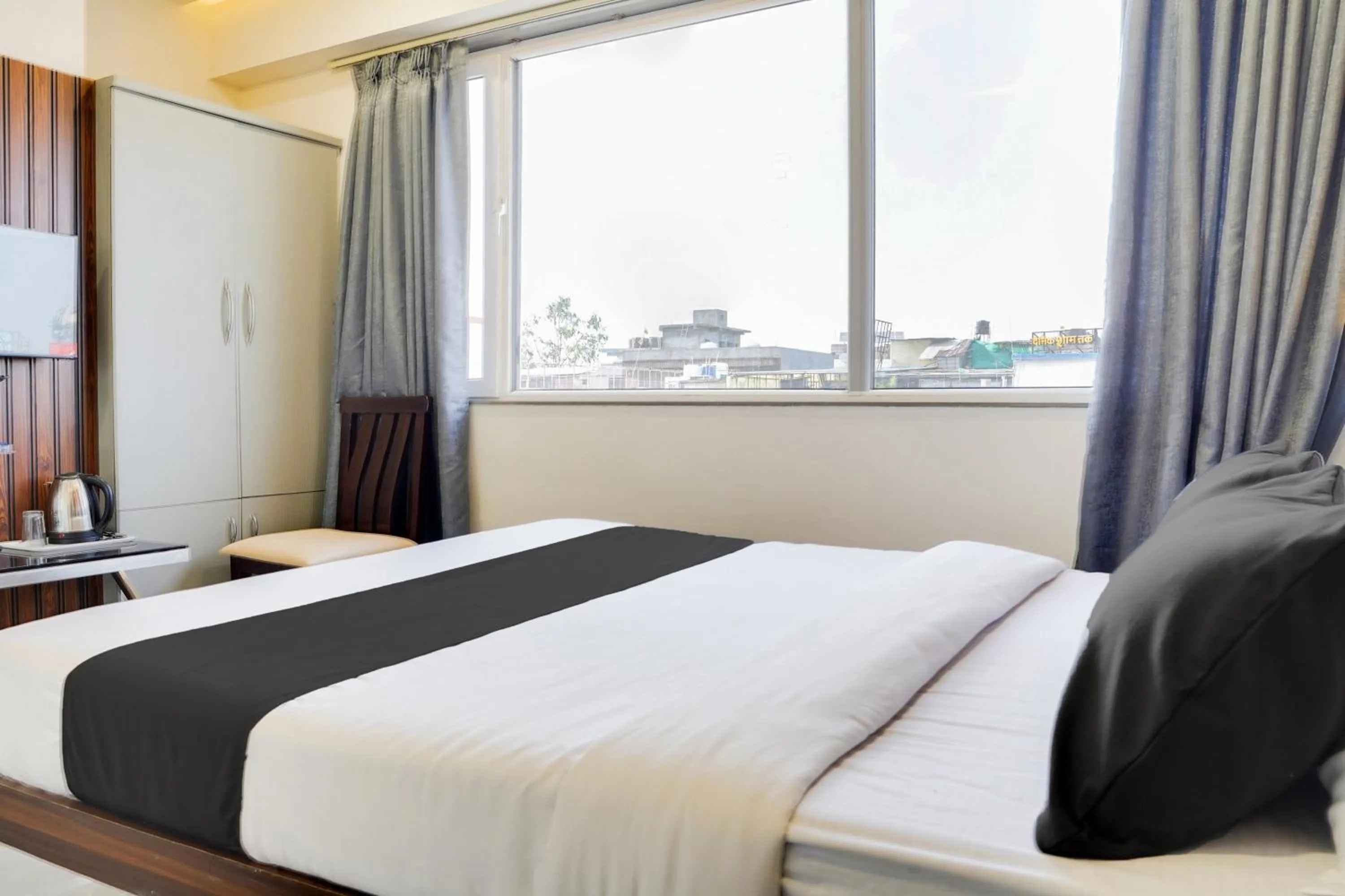 Bedroom, Bed in Super Collection O Panchvati Regency