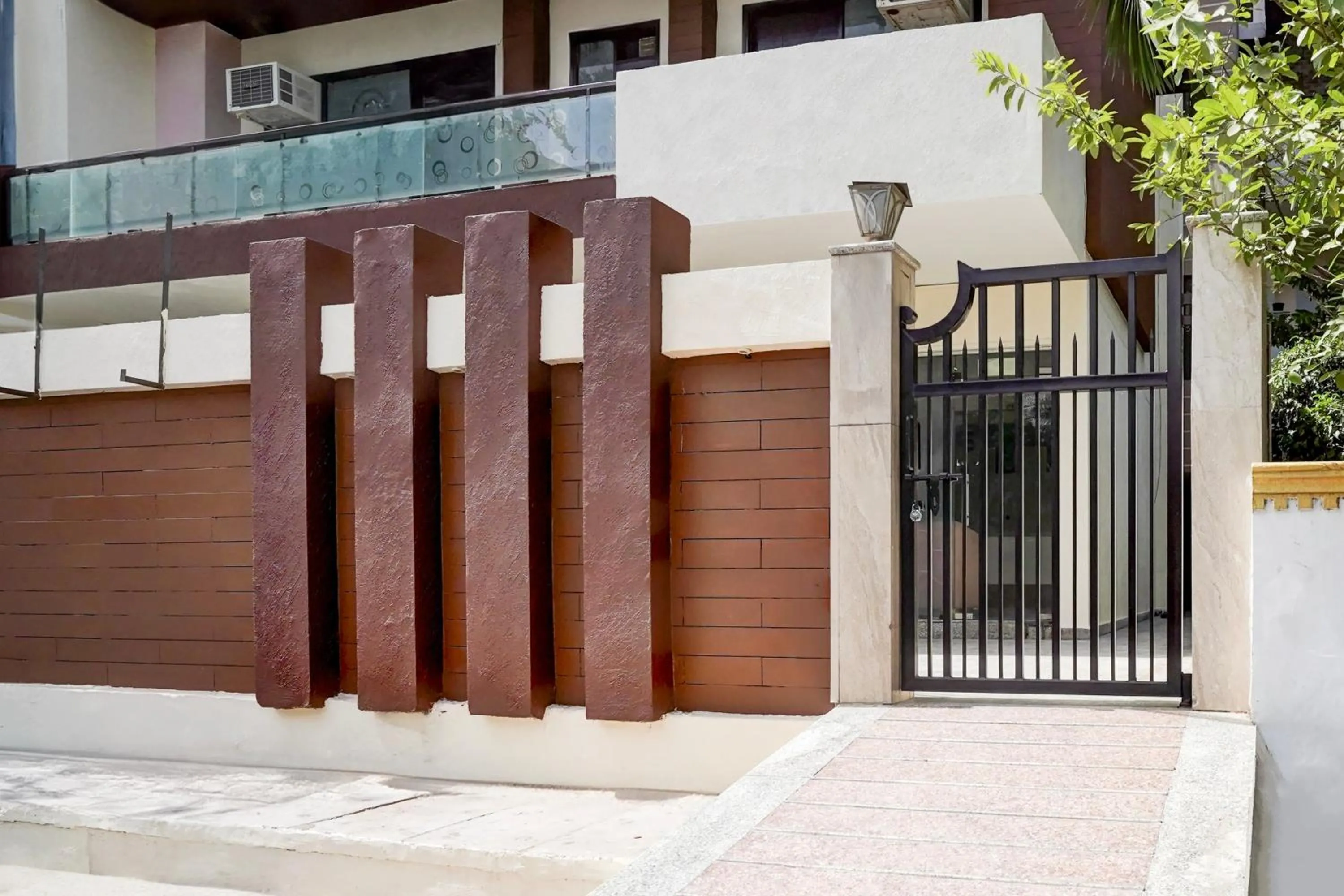 Facade/entrance in Super Collection O Sector 70 Noida
