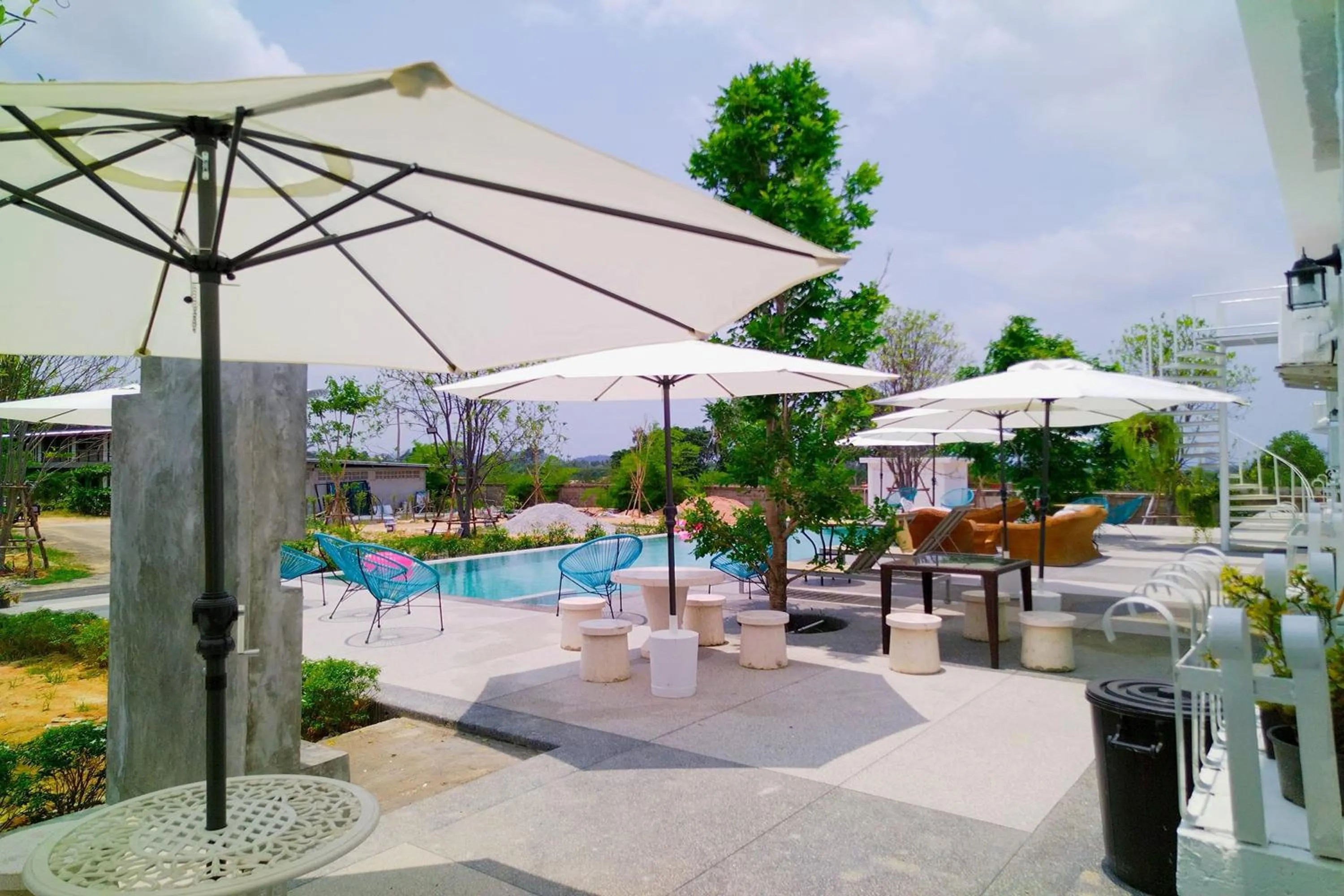 Swimming pool in Khao Chi Chan Resort