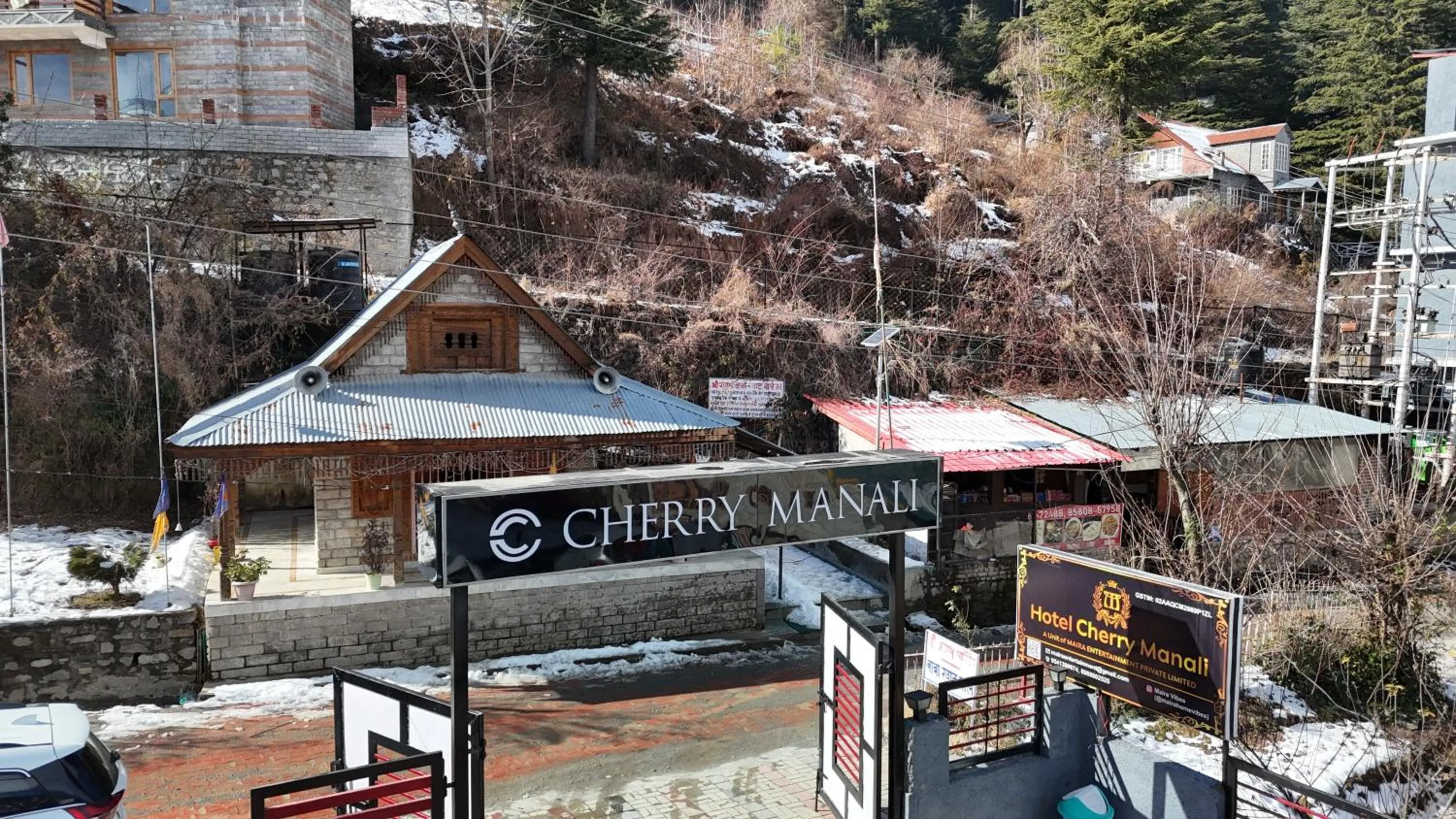 Property building in Hotel Cherry Manali