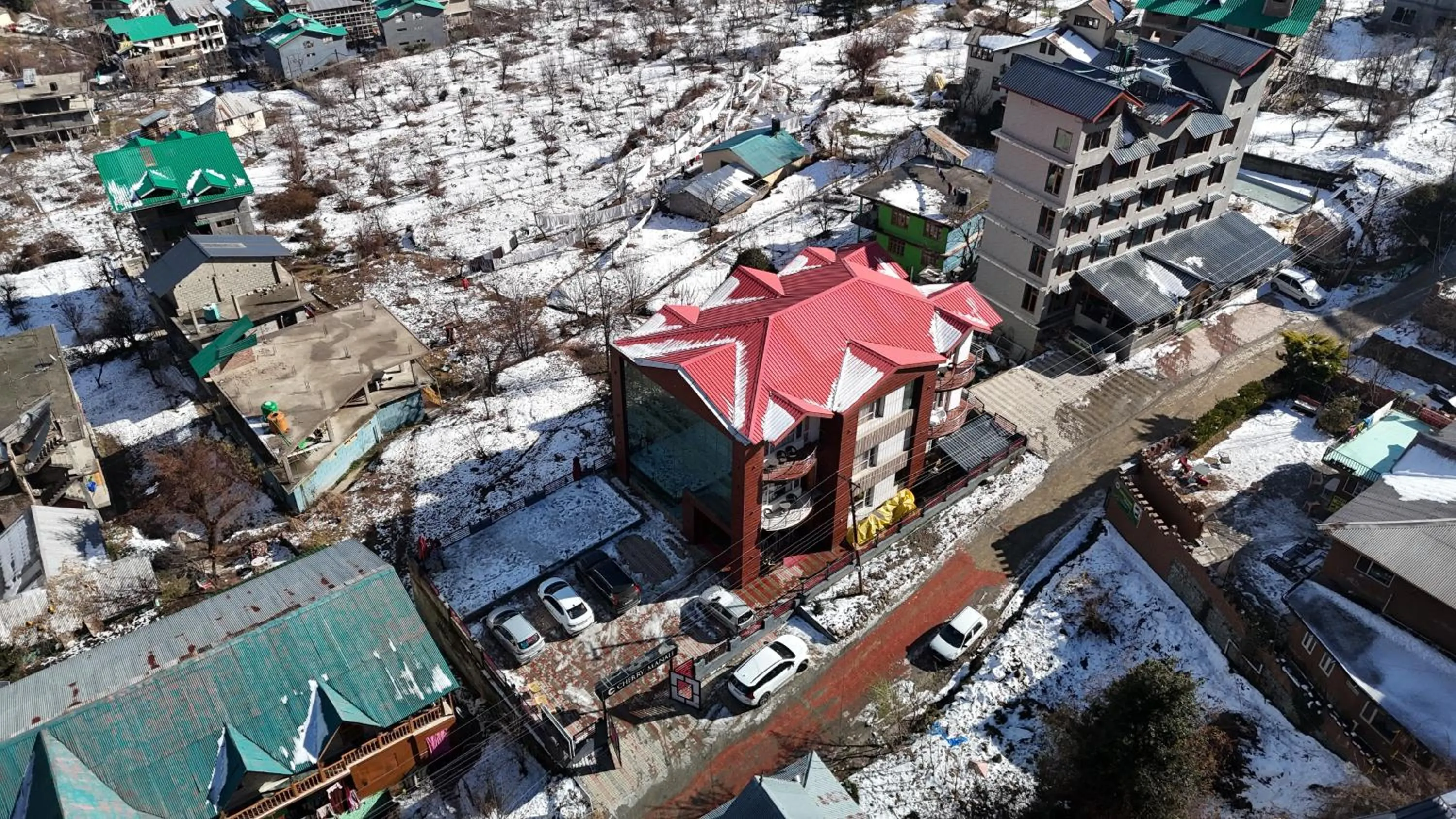 Property building in Hotel Cherry Manali