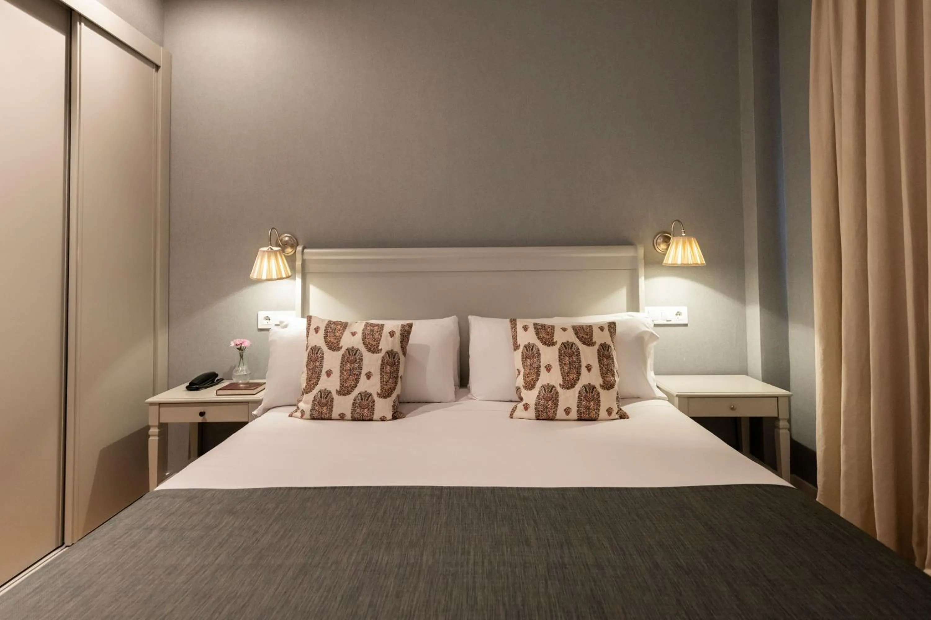 Bed in Hotel PAX Torrelodones