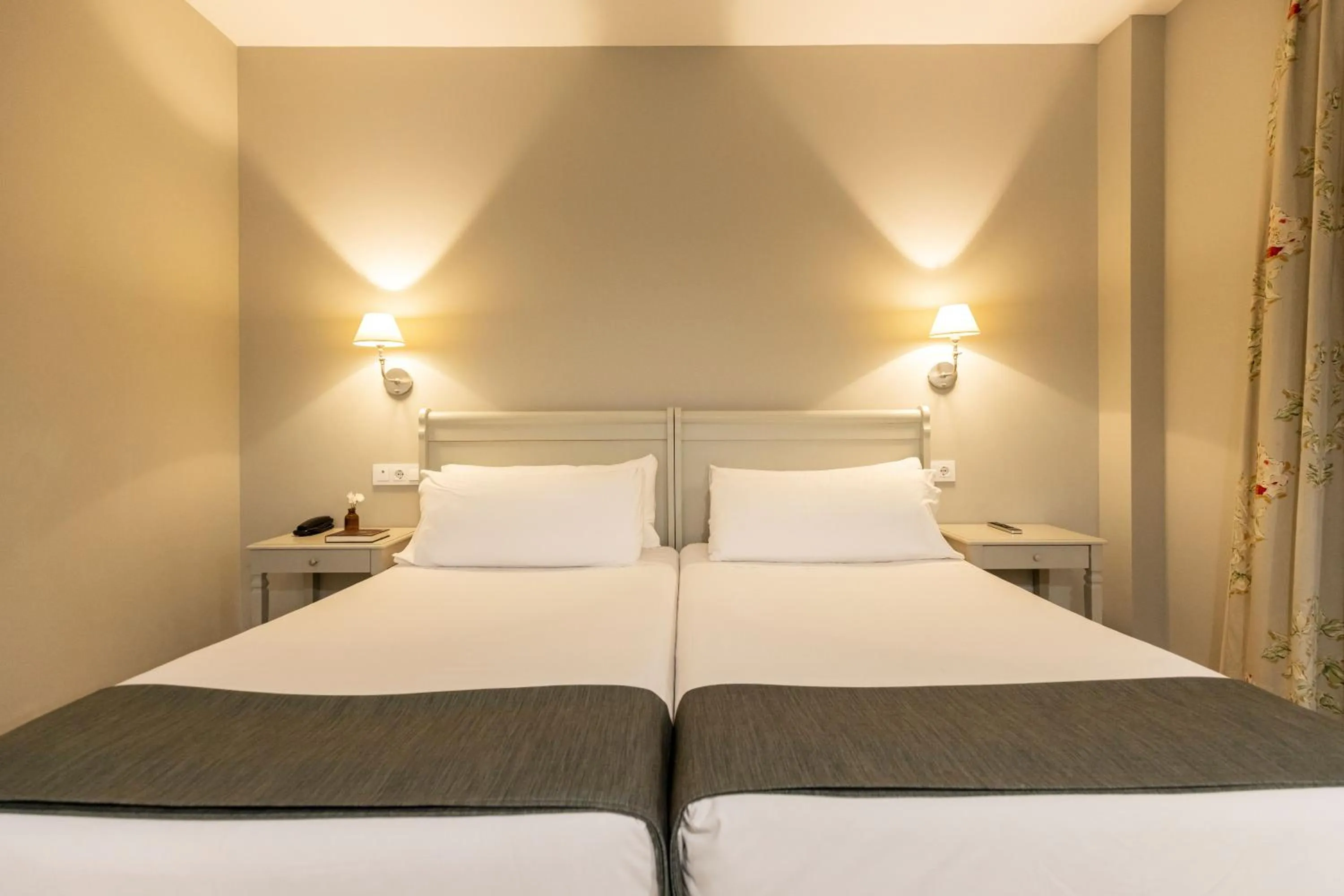 Bed in Hotel PAX Torrelodones