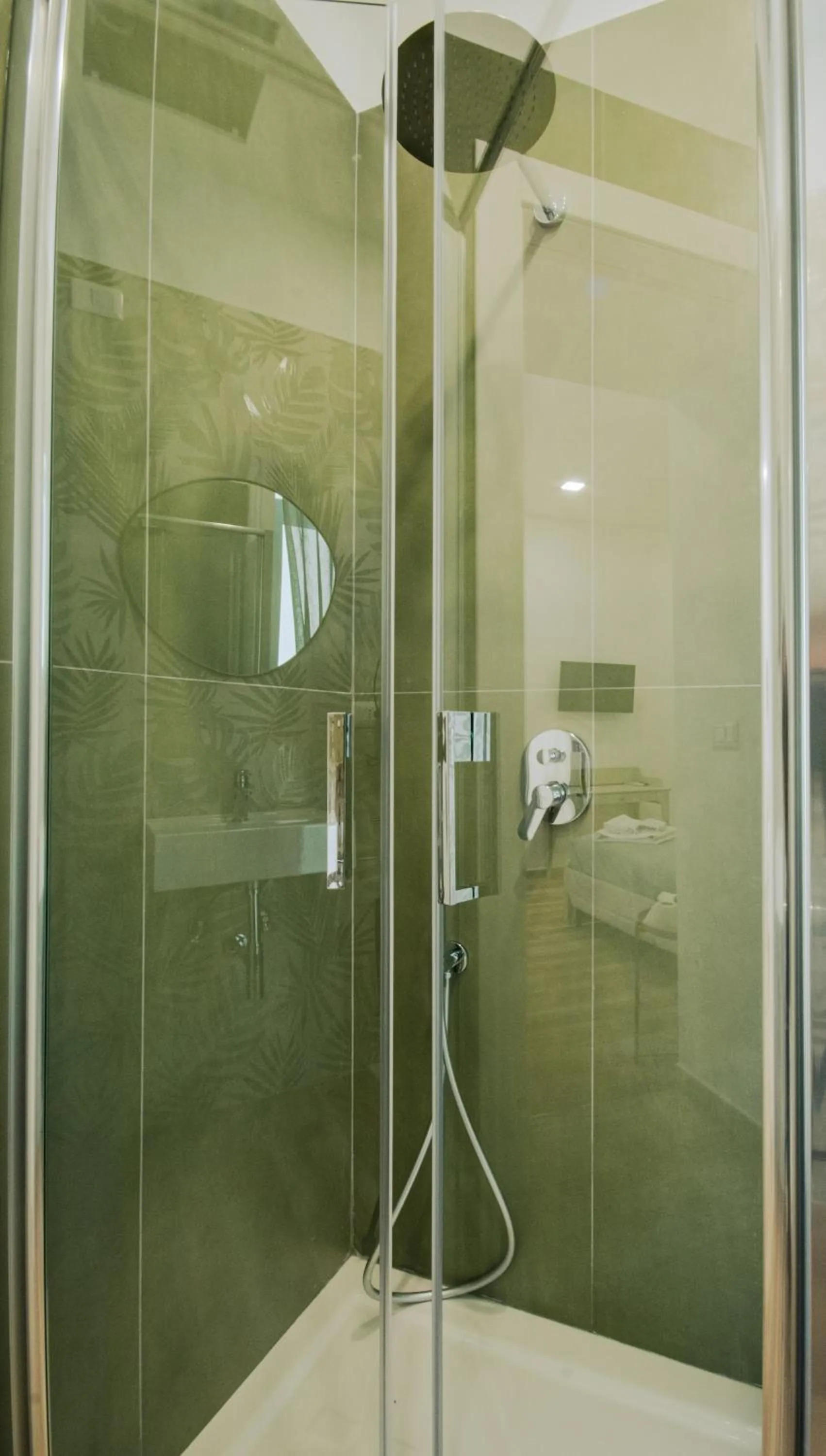 Shower in B&B Lara's Home by I Borbone