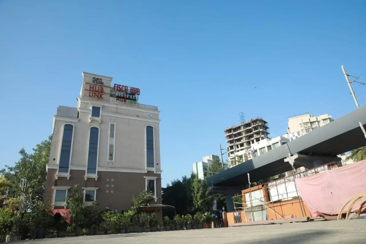 Property building in The Hub Link