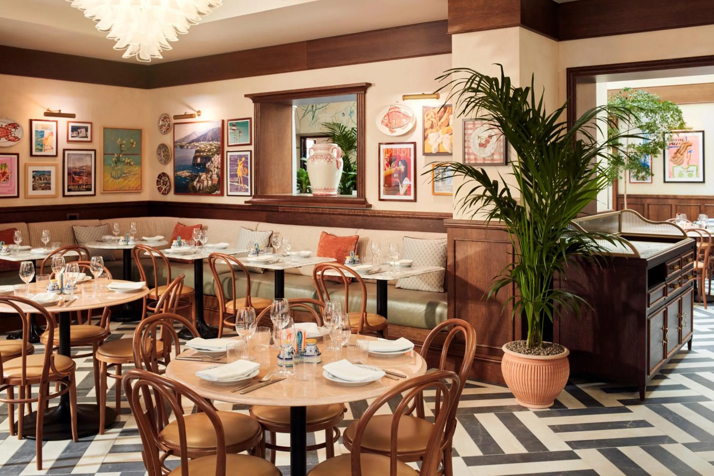 Property building in The Hoxton, Florence