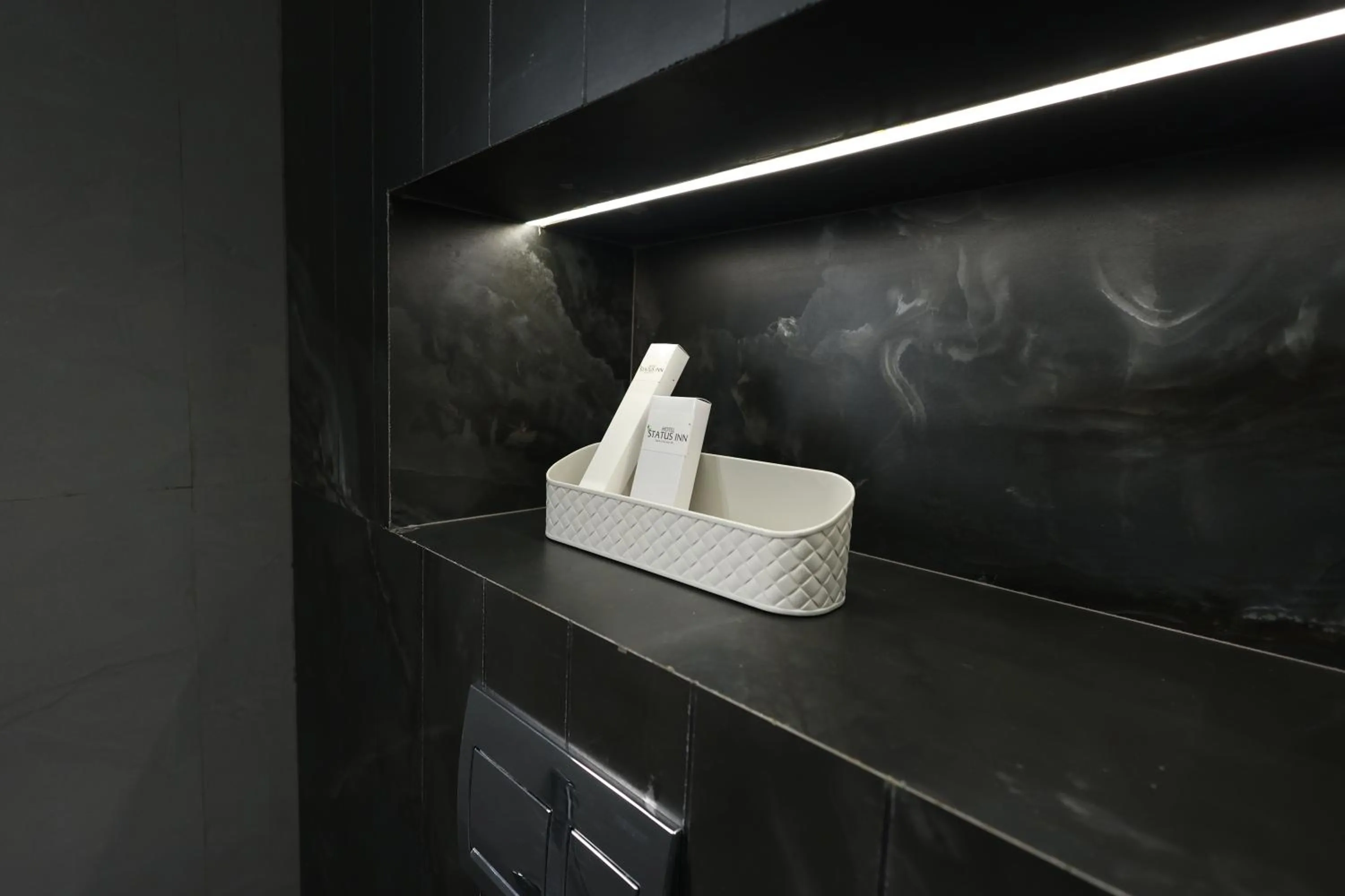 Bathroom in Hotel Statusinn, Ichalkaranji