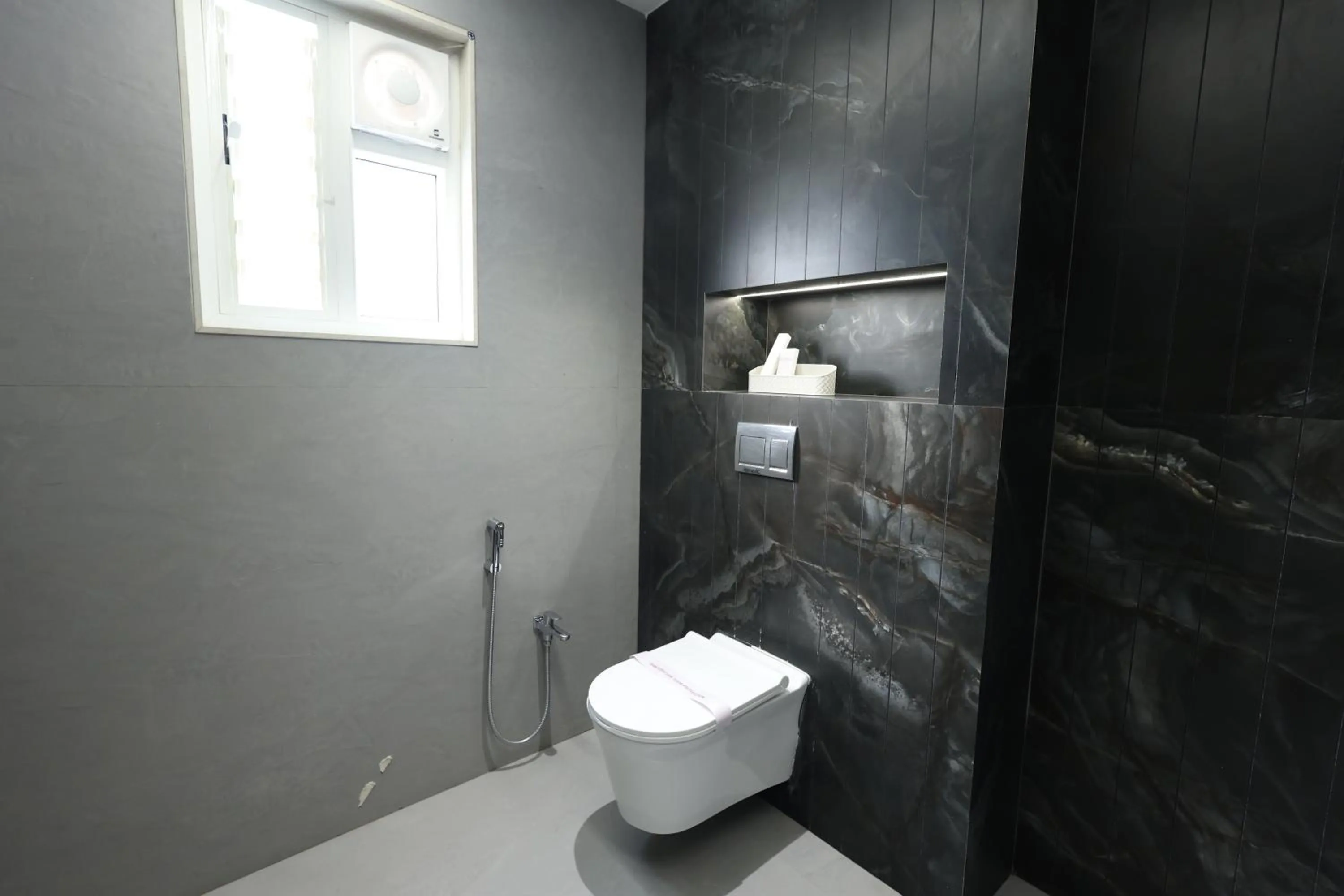 Bathroom in Hotel Statusinn, Ichalkaranji