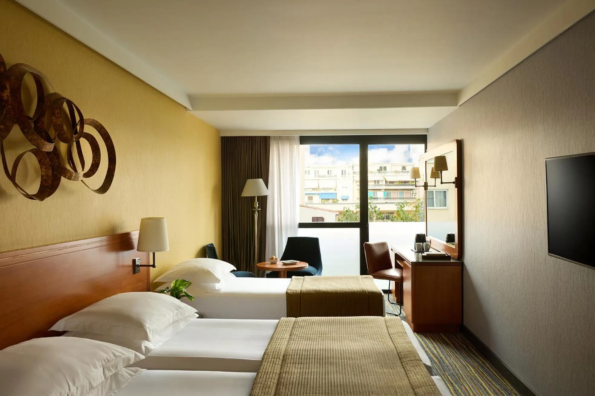 Photo of the whole room, Bed in President Hotel Athens