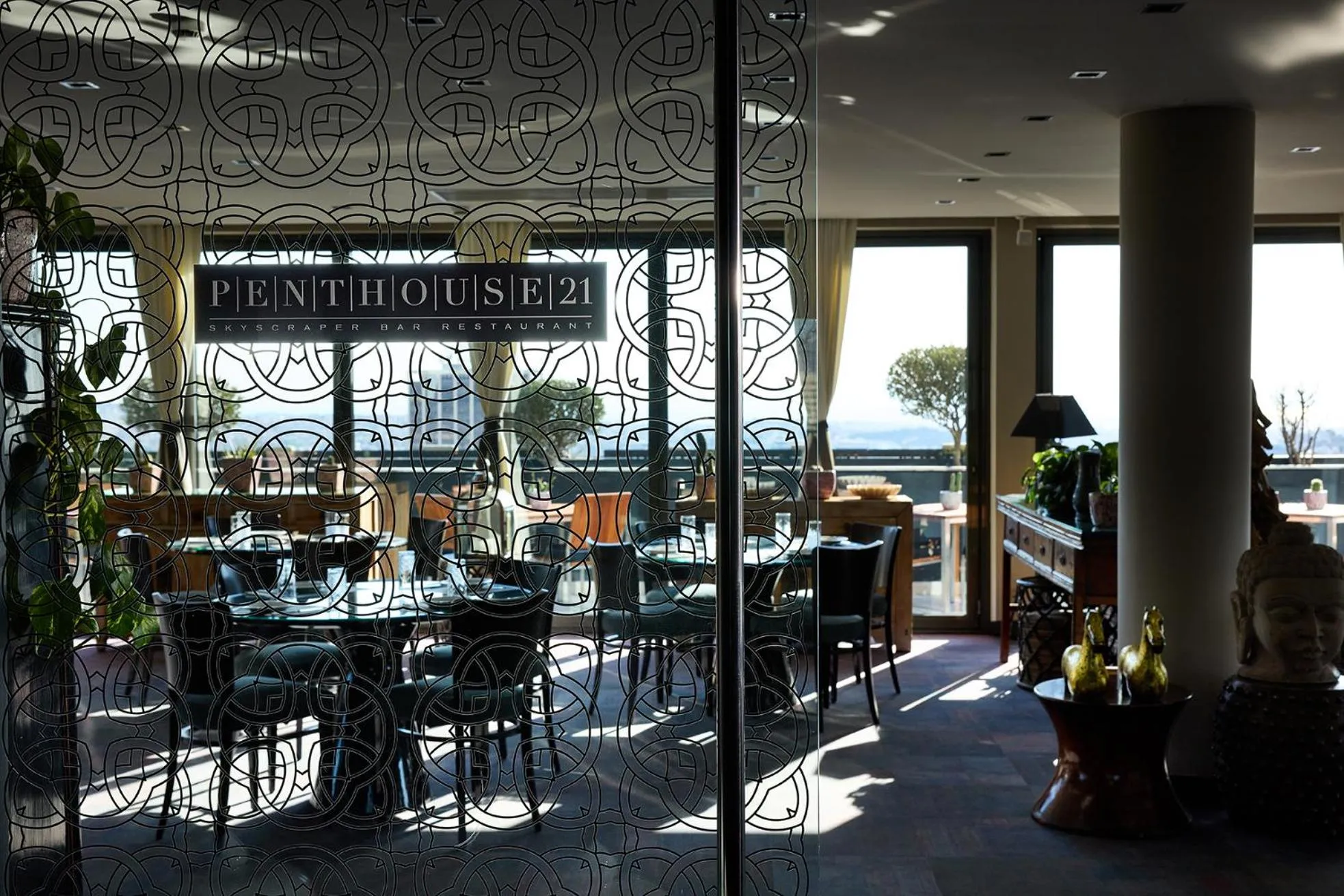 Restaurant/places to eat in President Hotel Athens