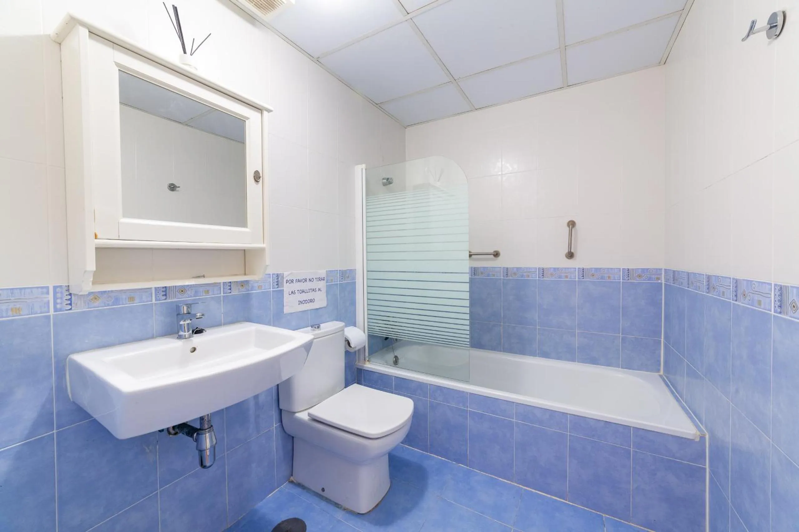 Bathroom in AlmeriaSuite Mojacar Breeze Apartments