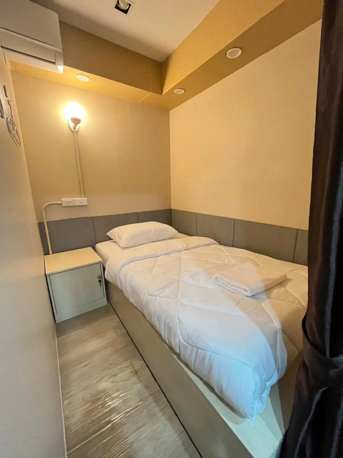 Bed in Shi-ro-i Poshtel