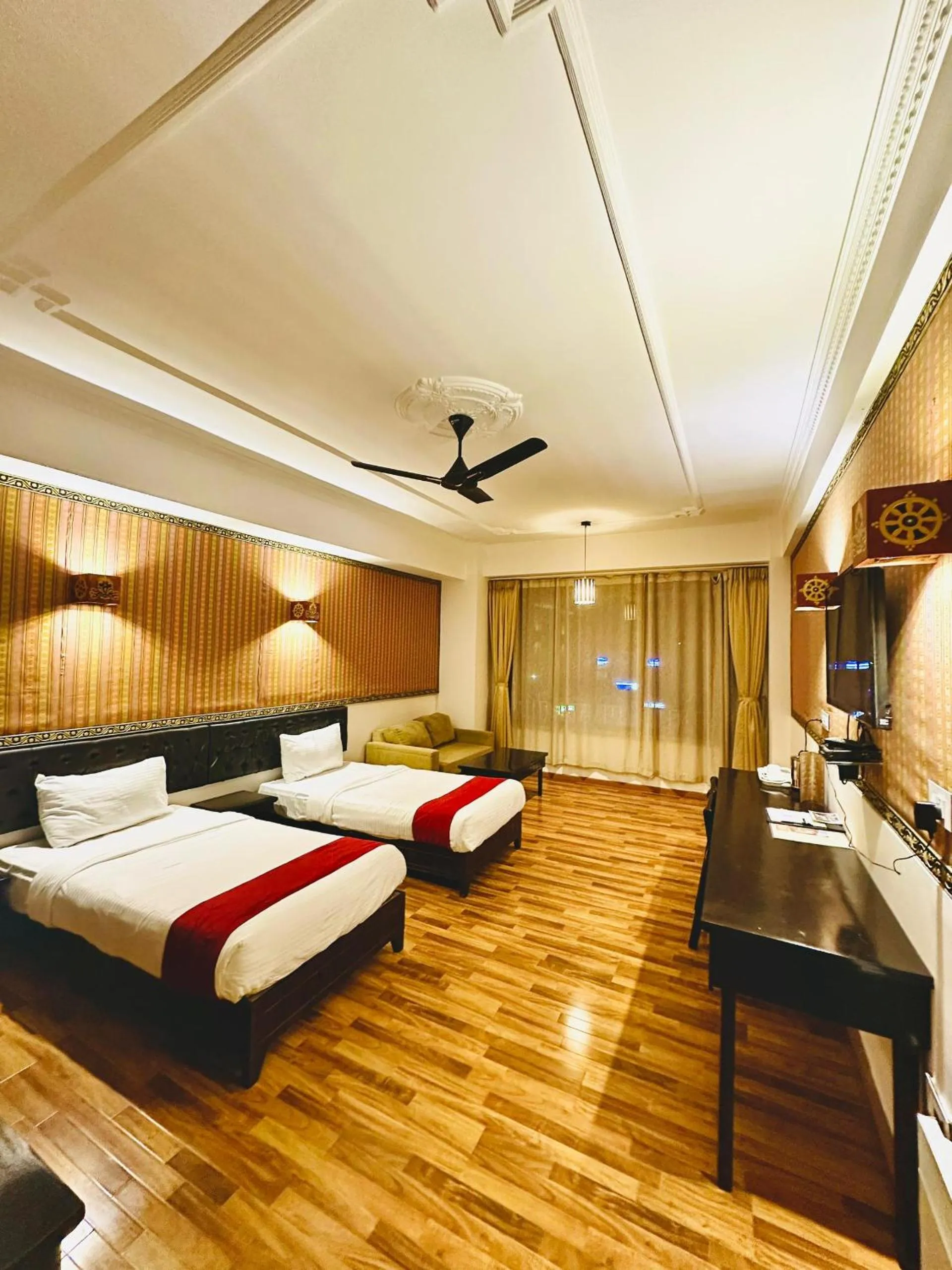 Mountain view, Bed in Hotel Migmar