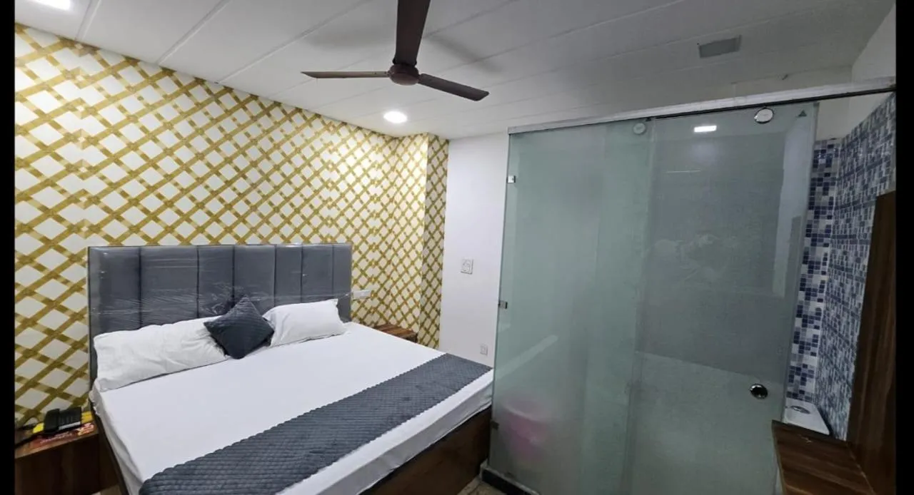 Bed in Jhansi Castle Inn