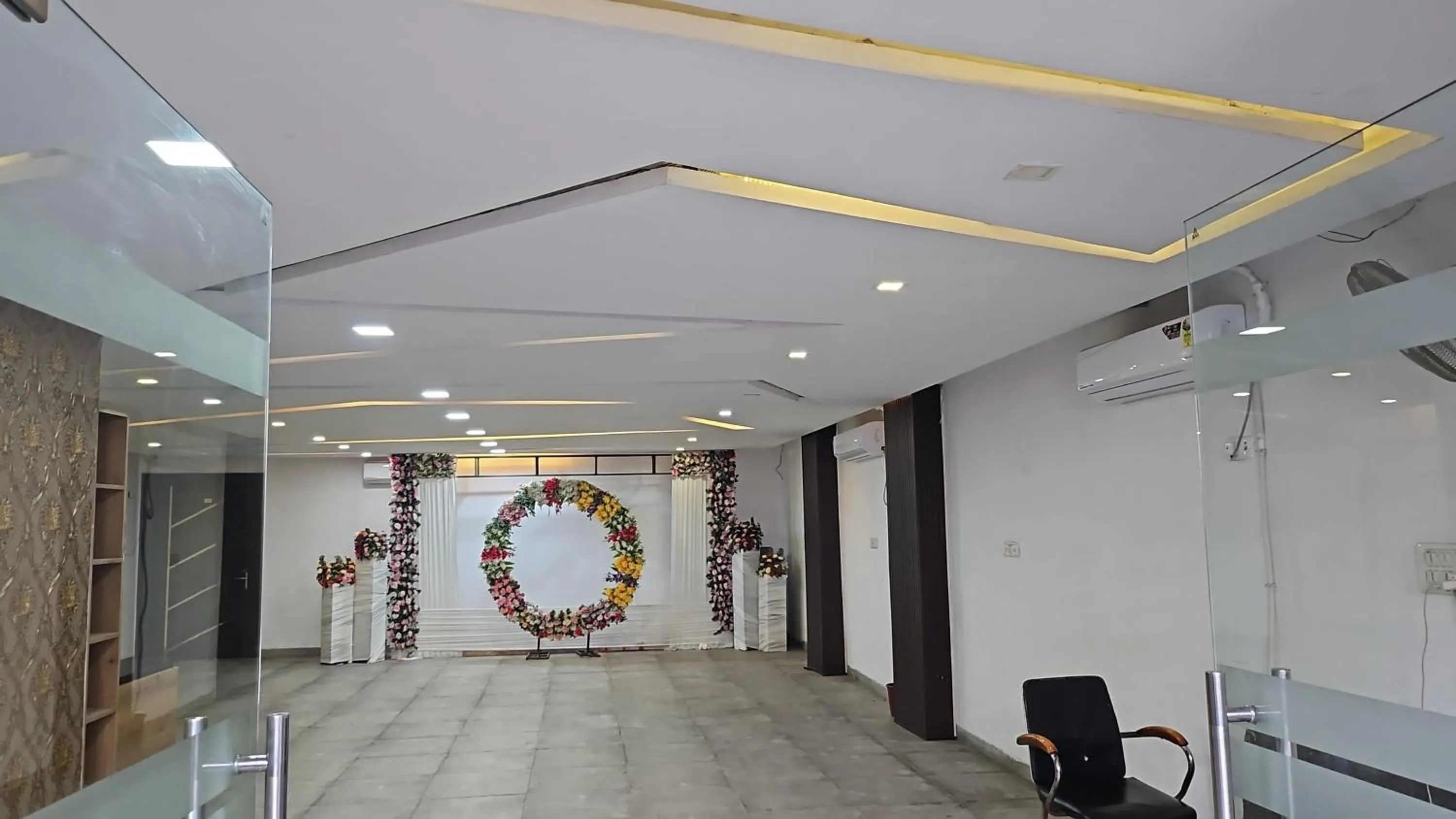 Facade/entrance in Jhansi Castle Inn