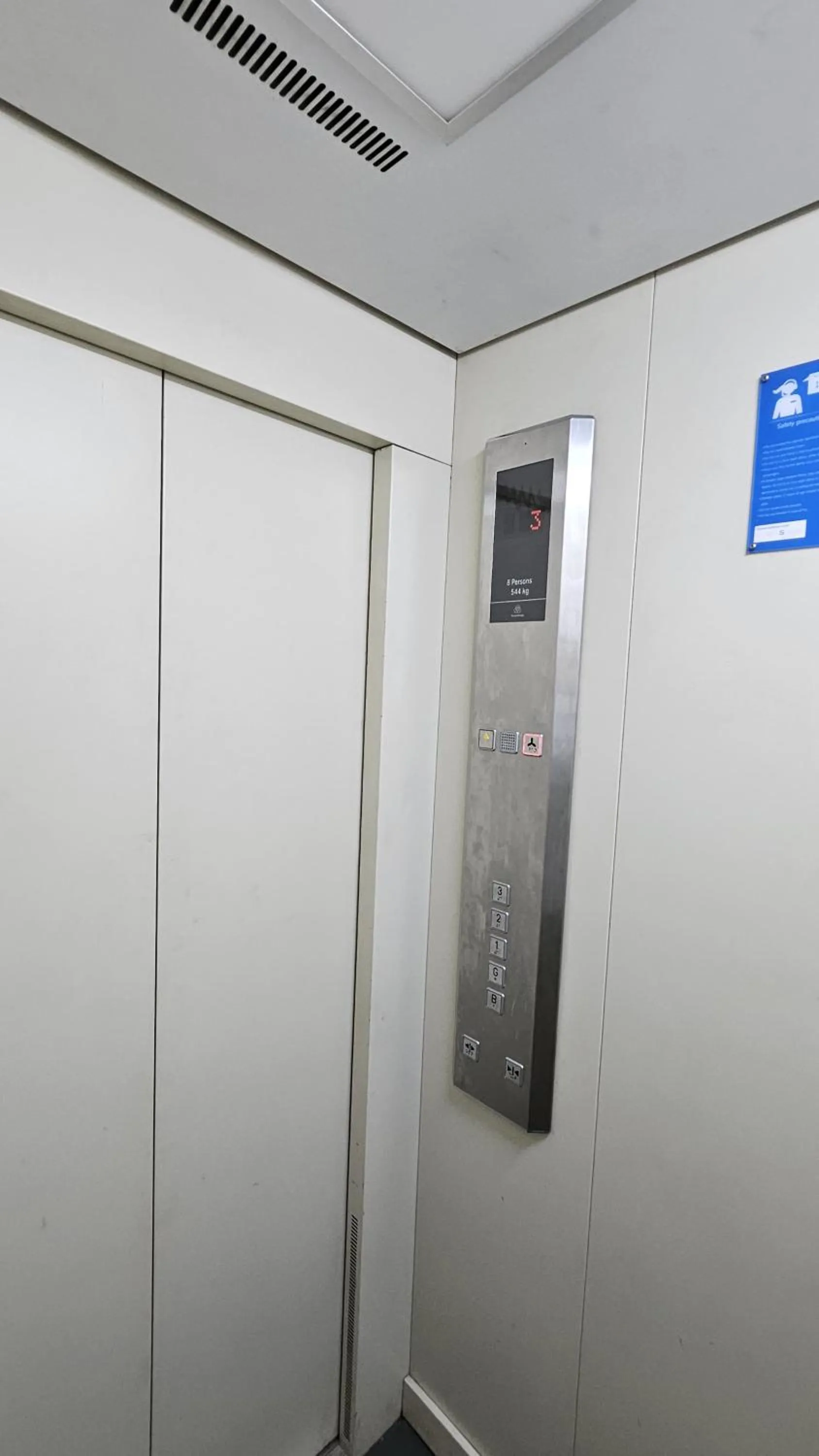 acessibility in Jhansi Castle Inn