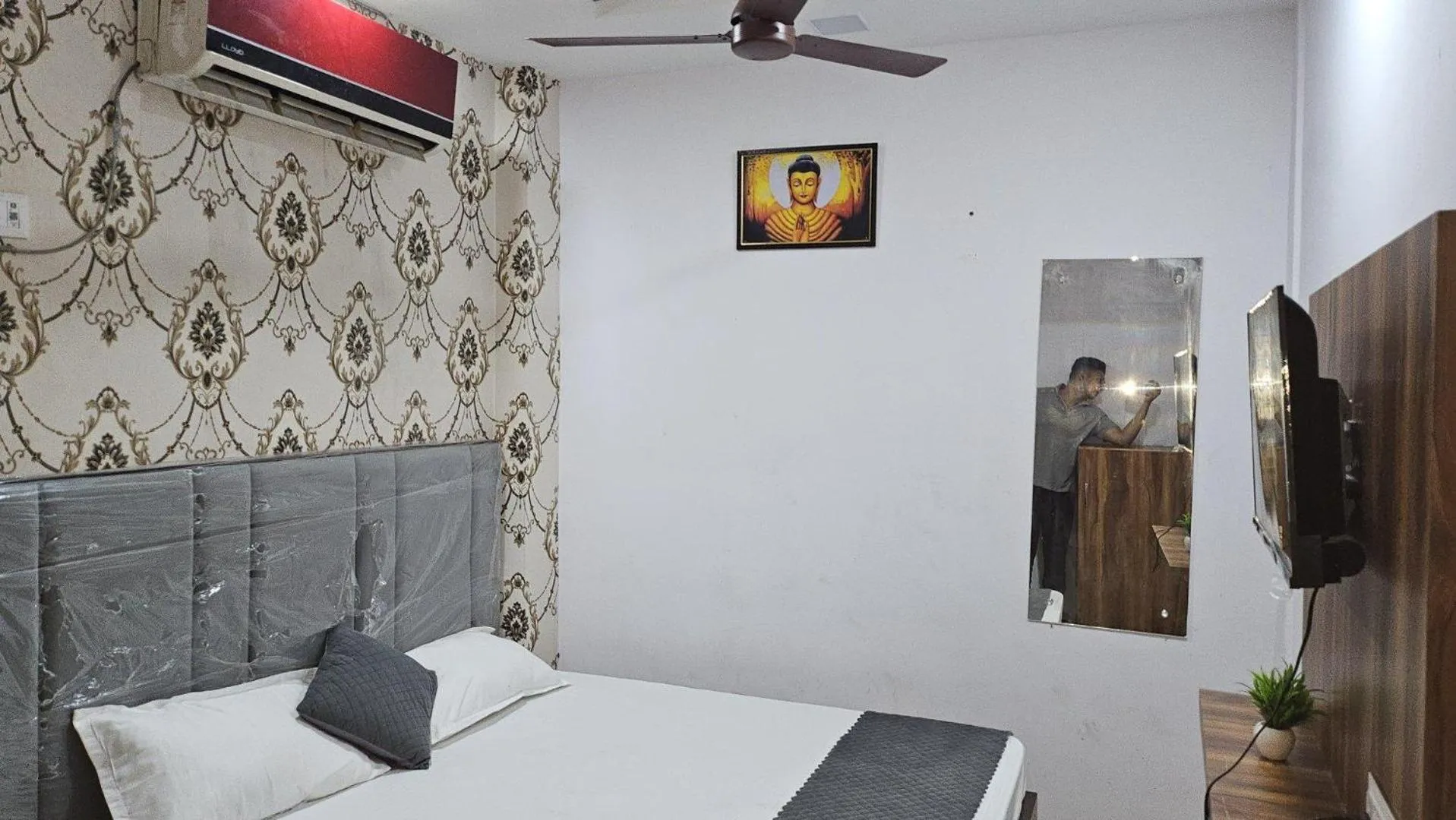 Bed in Jhansi Castle Inn