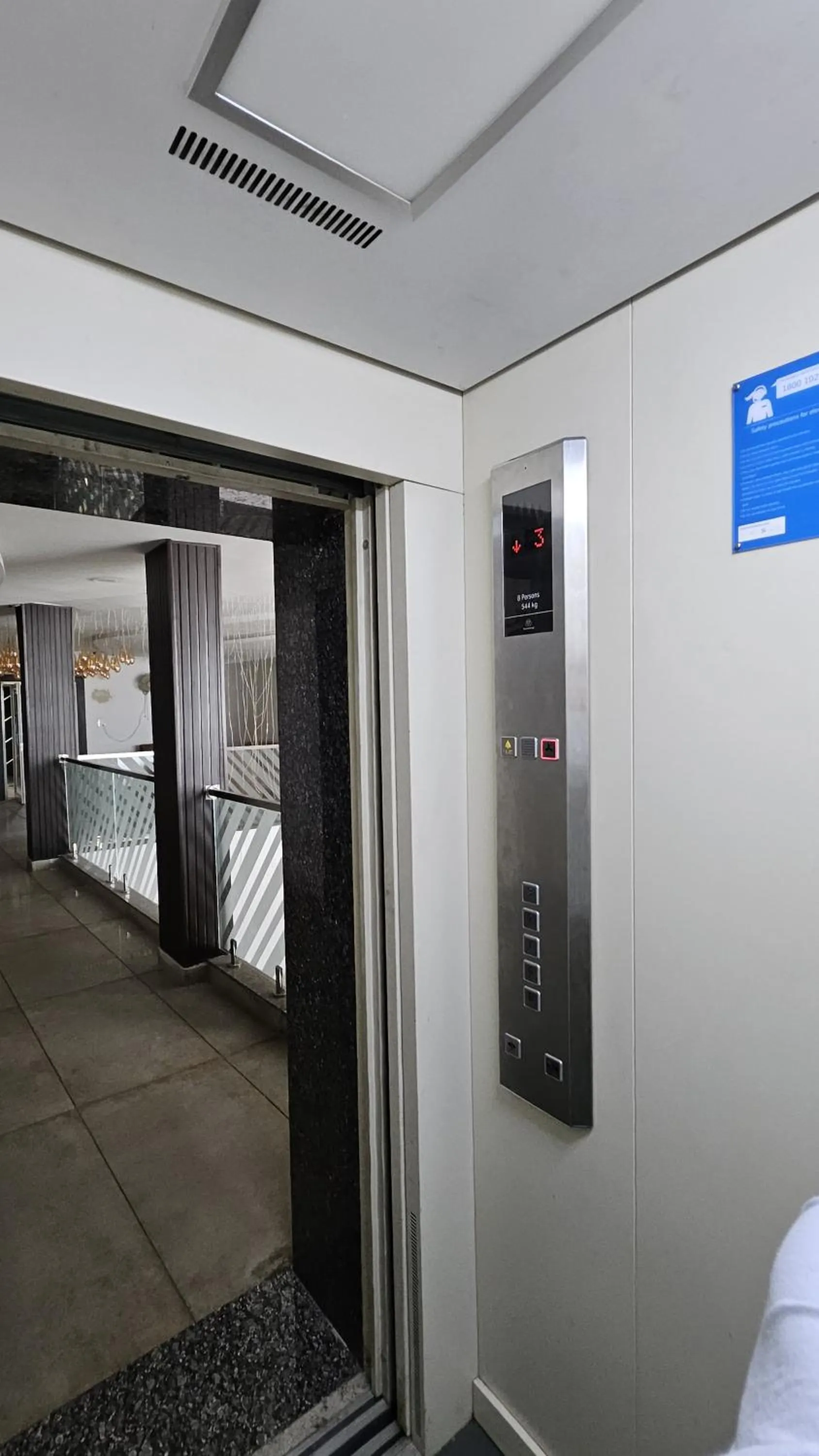 acessibility in Jhansi Castle Inn