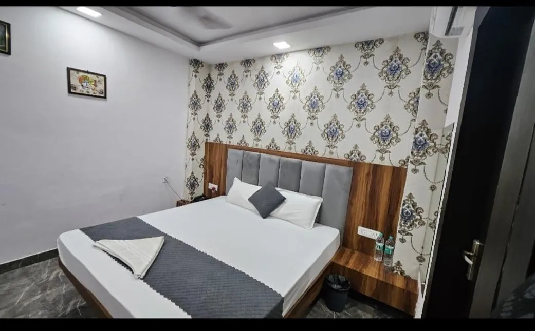 Bed in Jhansi Castle Inn