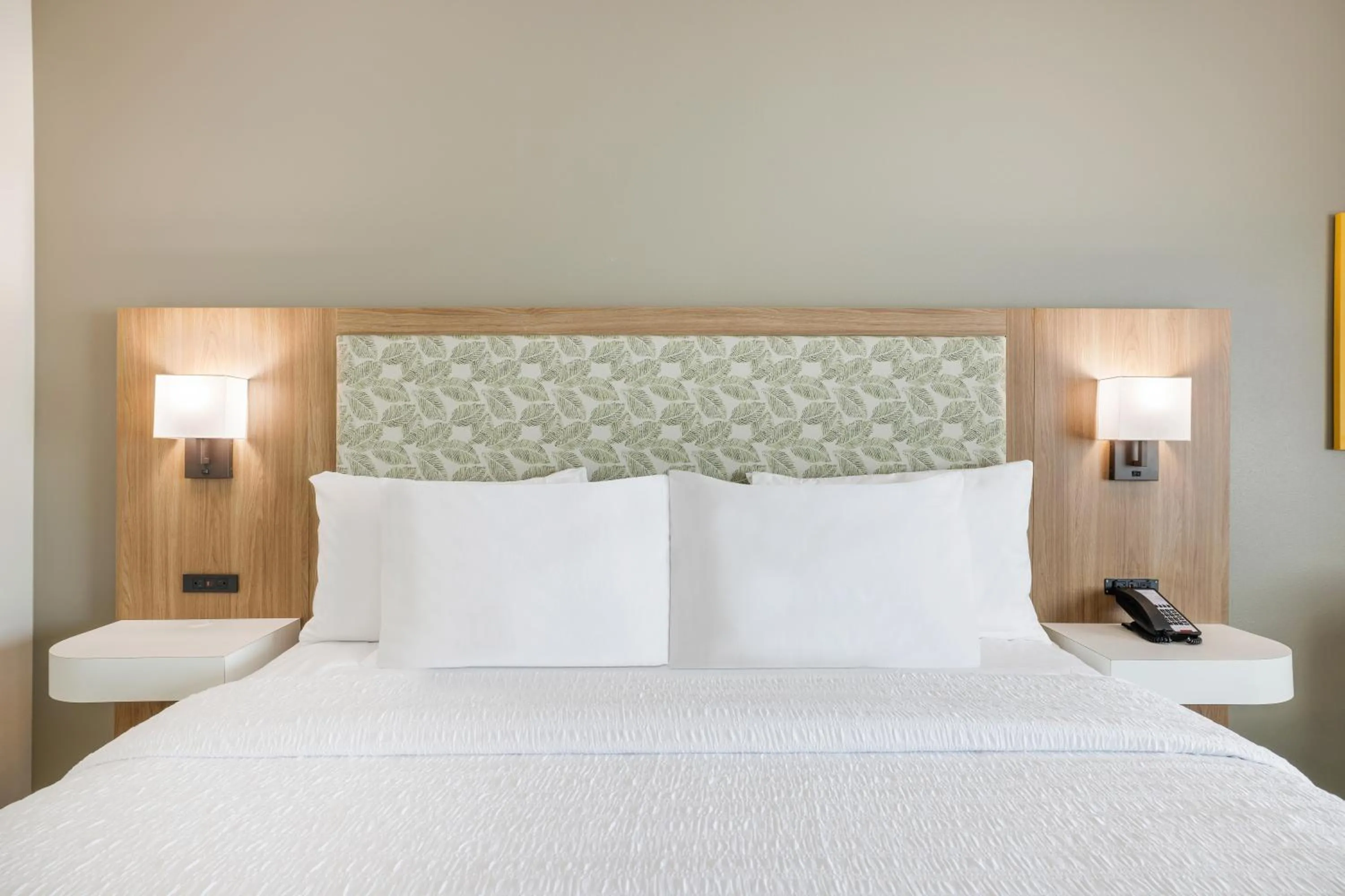 Bed in Hampton Inn Aurora Medical Center Denver