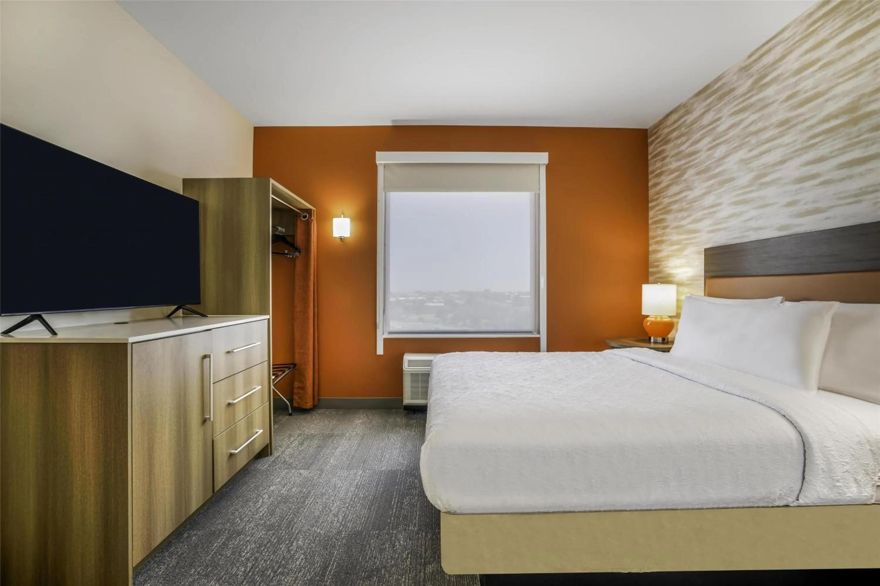 Bed in Home2 Suites By Hilton Aurora Medical Center Denver