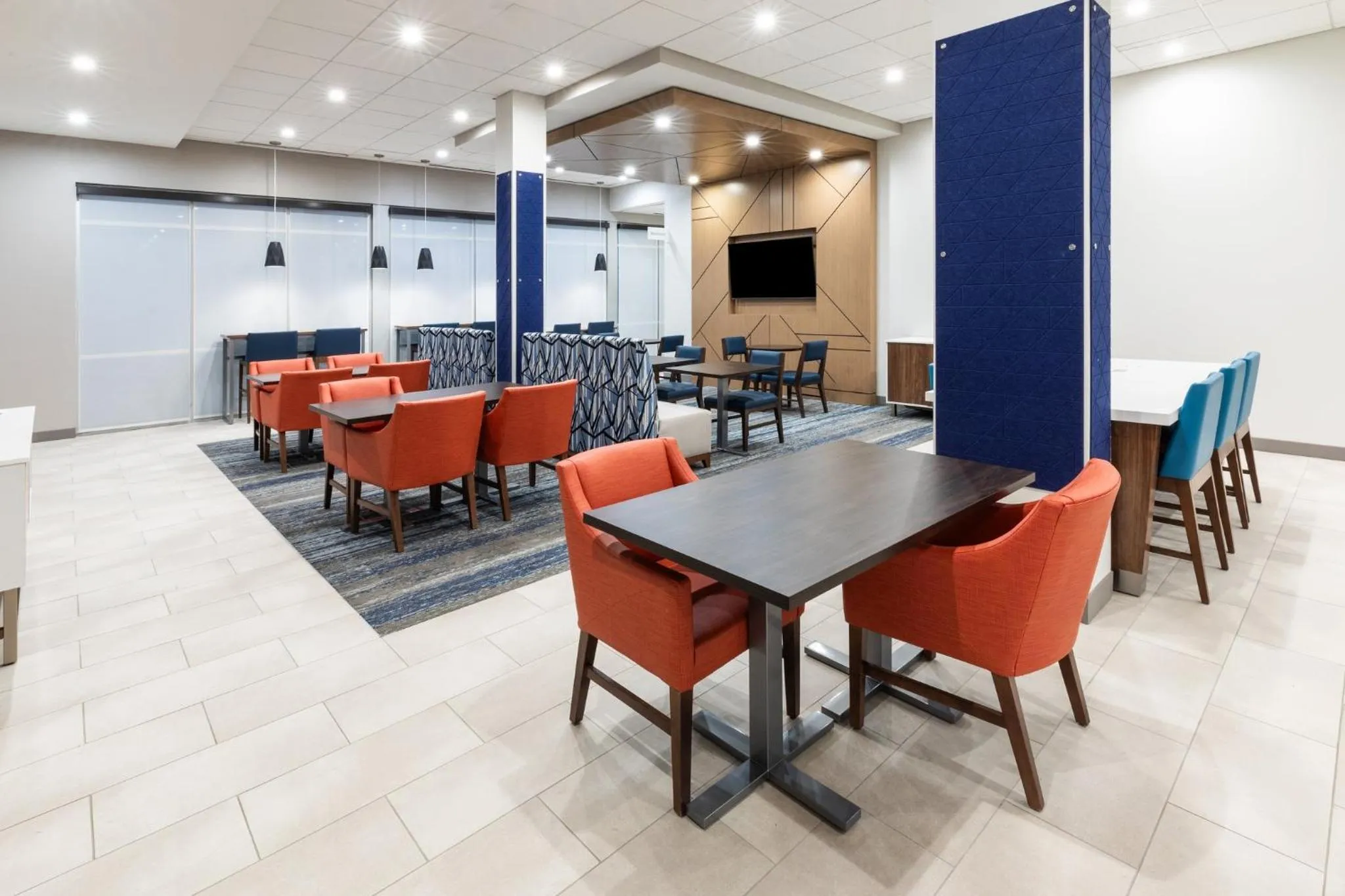 Breakfast in Holiday Inn Express & Suites Senatobia I-55 by IHG