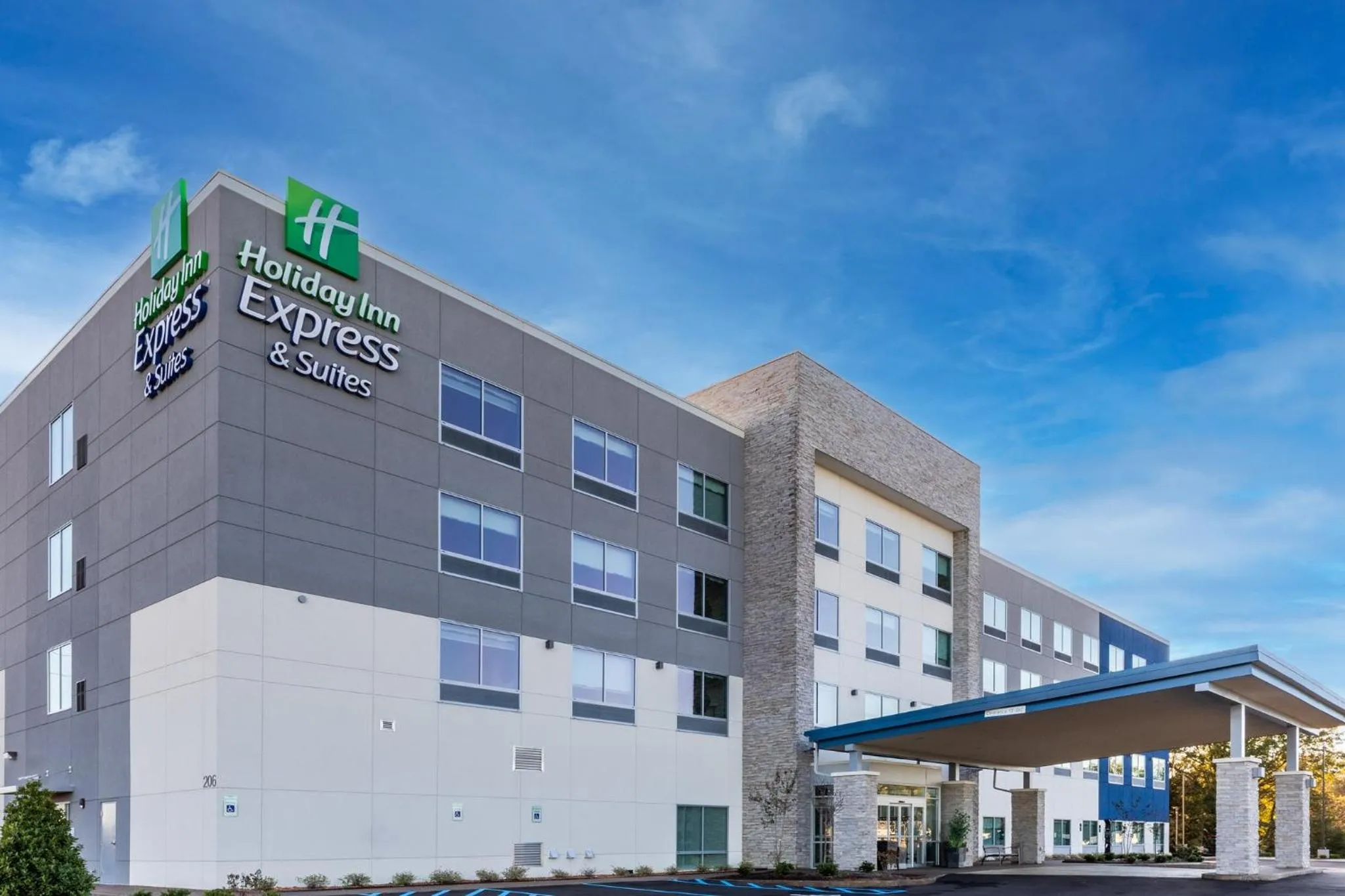 Property building in Holiday Inn Express & Suites Senatobia I-55 by IHG