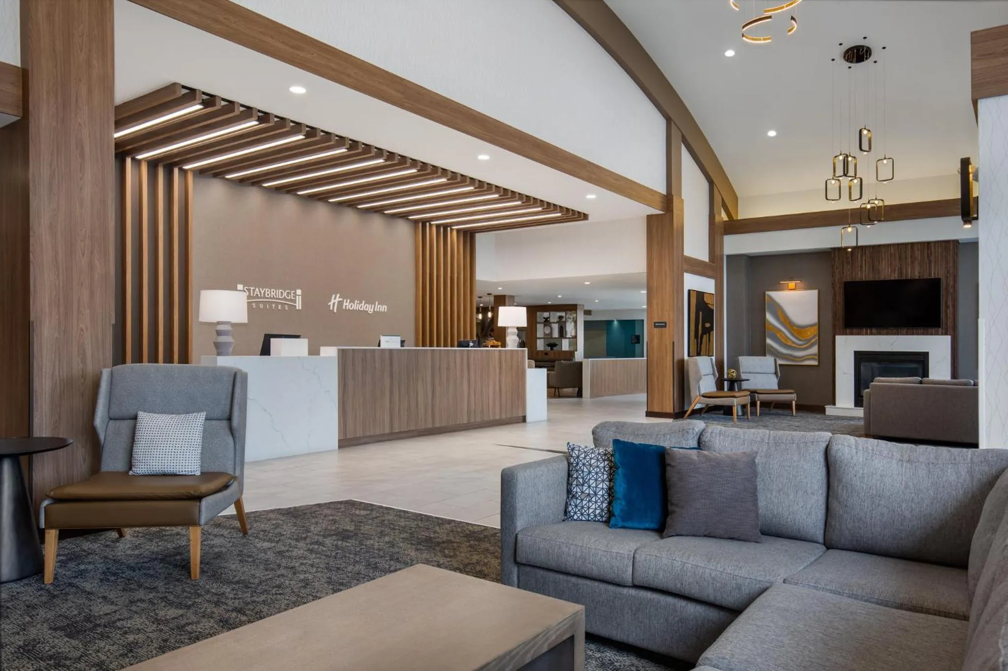 Property building in Staybridge Suites St. Catharines Conf Ctr by IHG