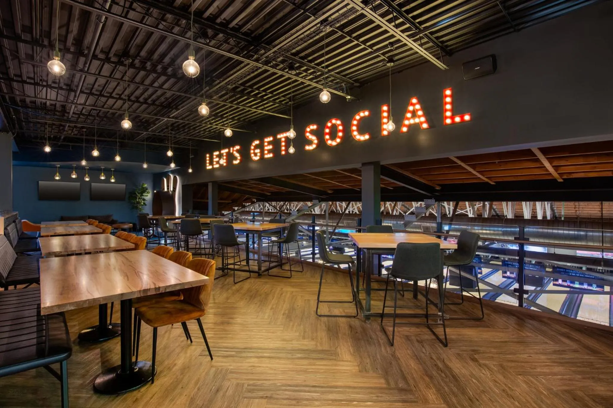 Lounge or bar in Staybridge Suites St. Catharines Conf Ctr by IHG