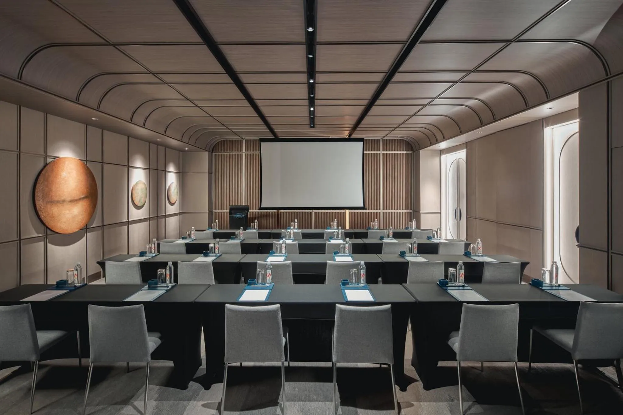 Meeting/conference room in Hotel Indigo Ningbo Riverside by IHG