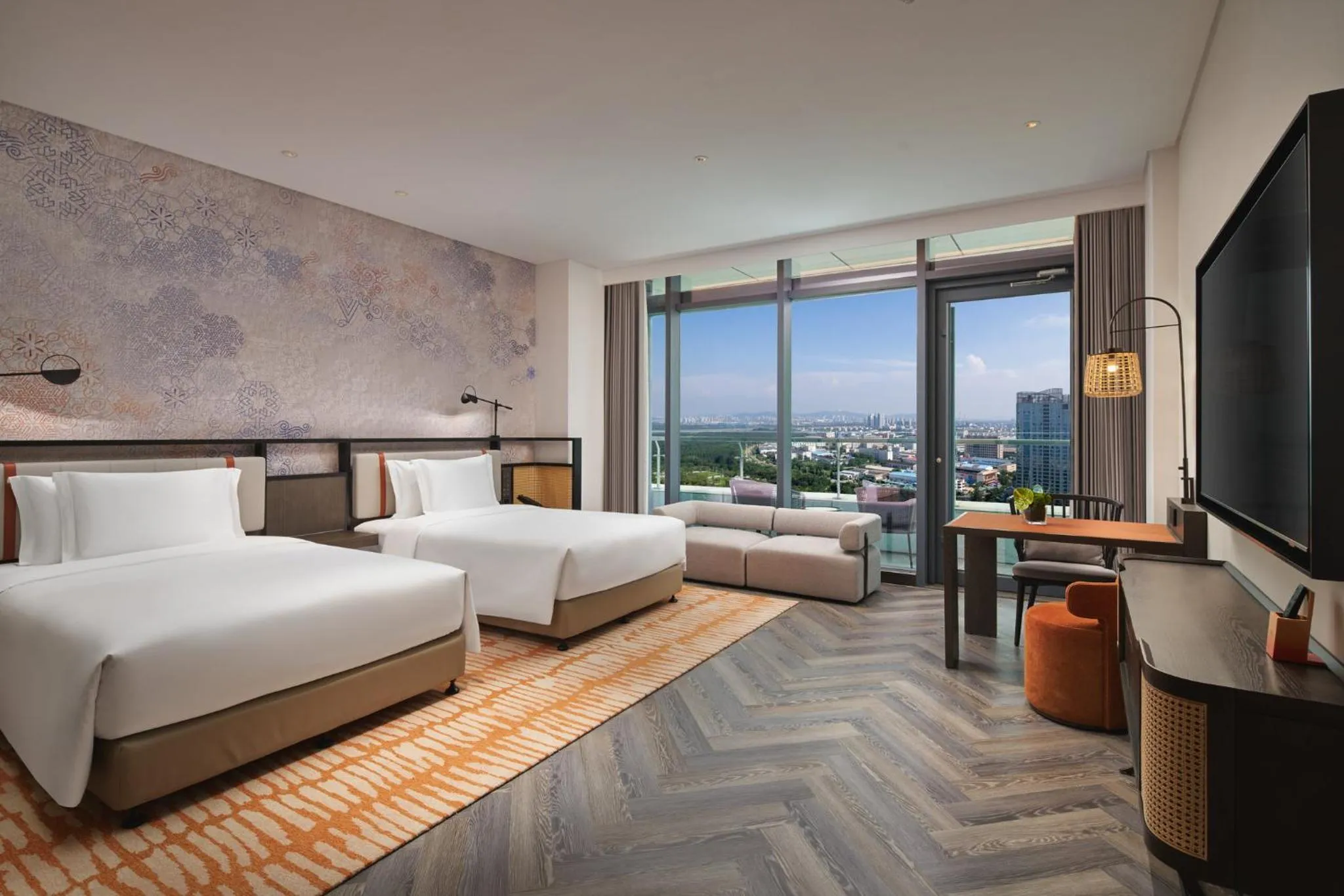 Photo of the whole room, Bed in Hotel Indigo Yantai Golden Coast by IHG